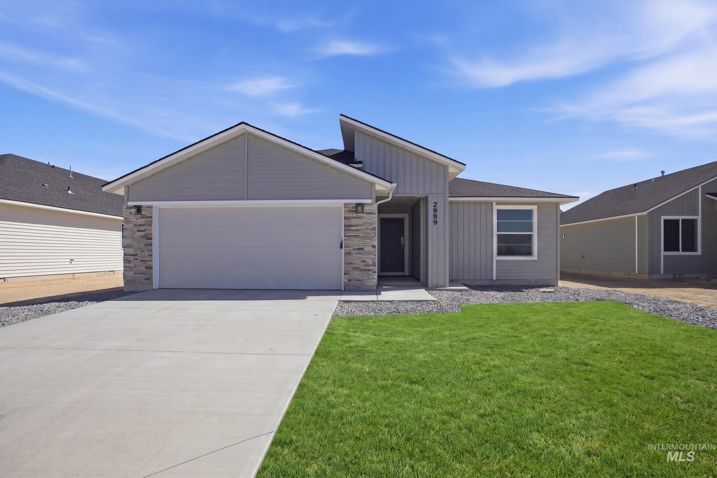 3127 W Animas Creek Dr, Kuna, Idaho 83634, 3 Bedrooms, 2 Bathrooms, Residential For Sale, Price $442,990,MLS 98993748