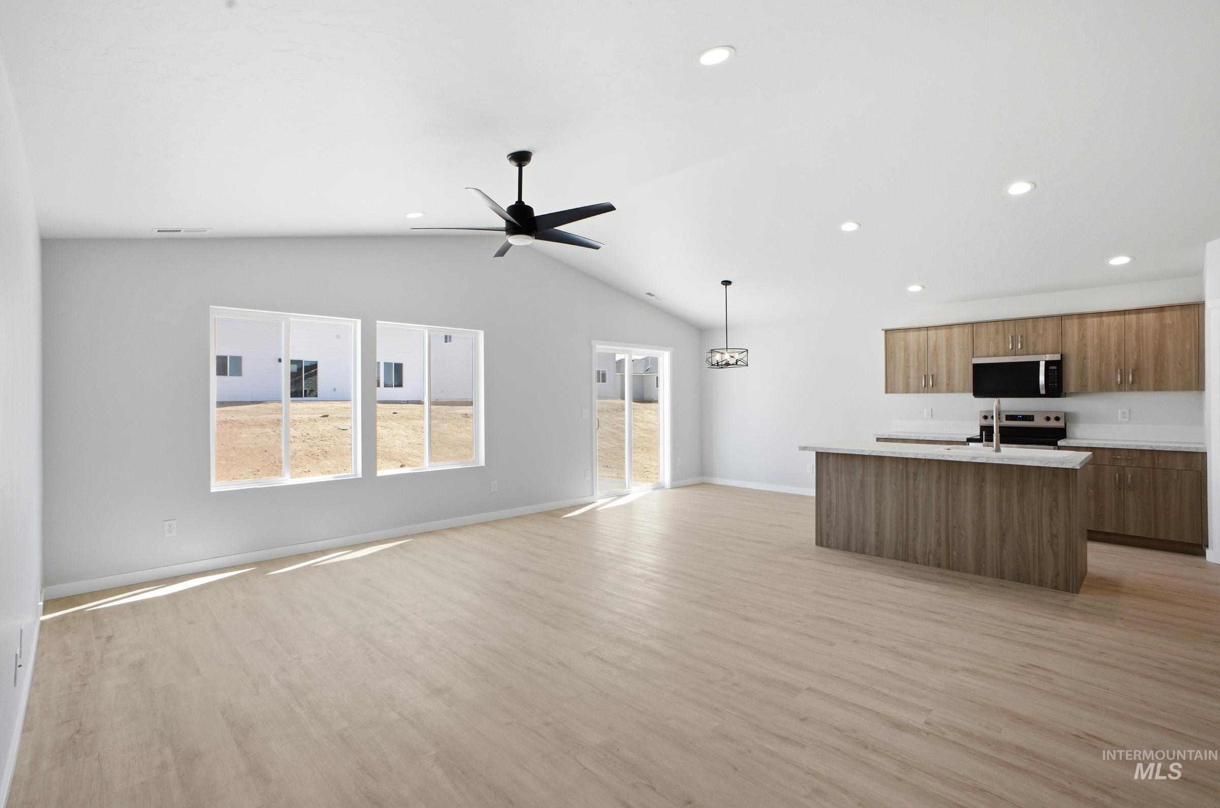 3127 W Animas Creek Dr, Kuna, Idaho 83634, 3 Bedrooms, 2 Bathrooms, Residential For Sale, Price $442,990,MLS 98993748
