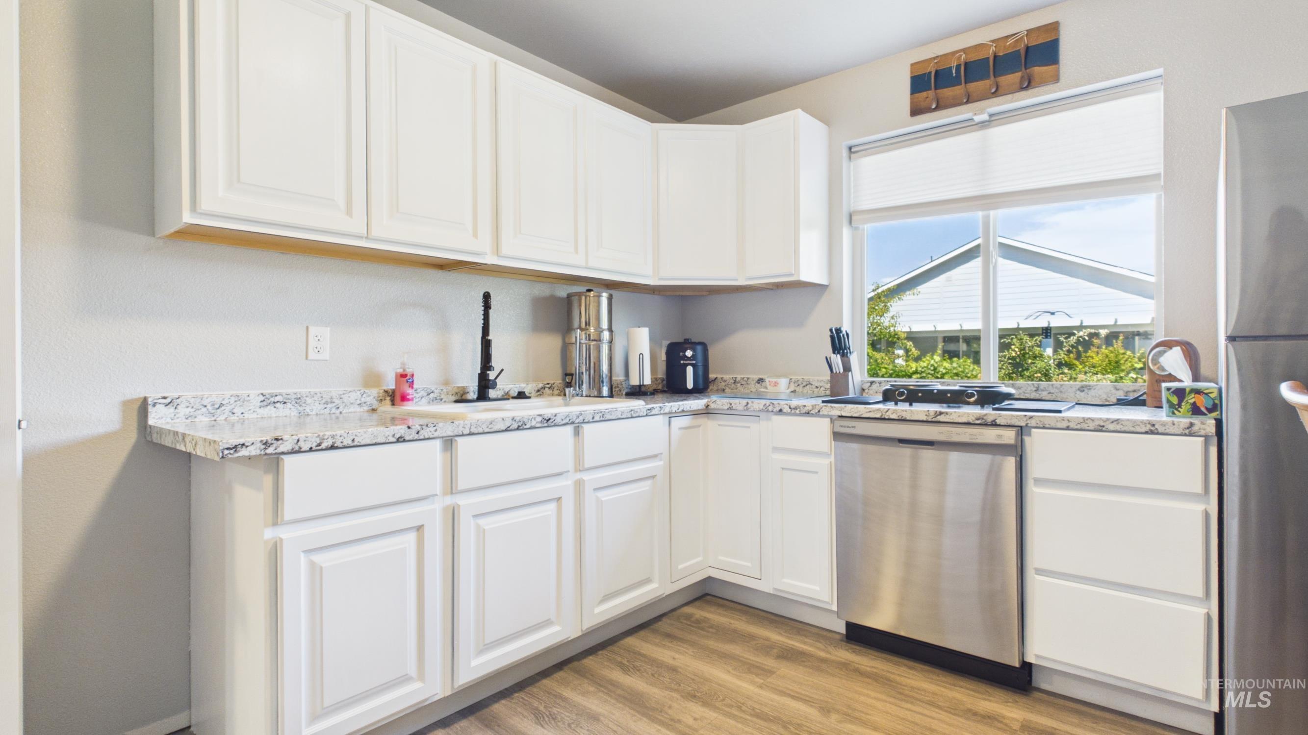 1032 Millwood Ave, Middleton, Idaho 83644, 6 Bedrooms, 3.5 Bathrooms, Residential For Sale, Price $599,000,MLS 98993749