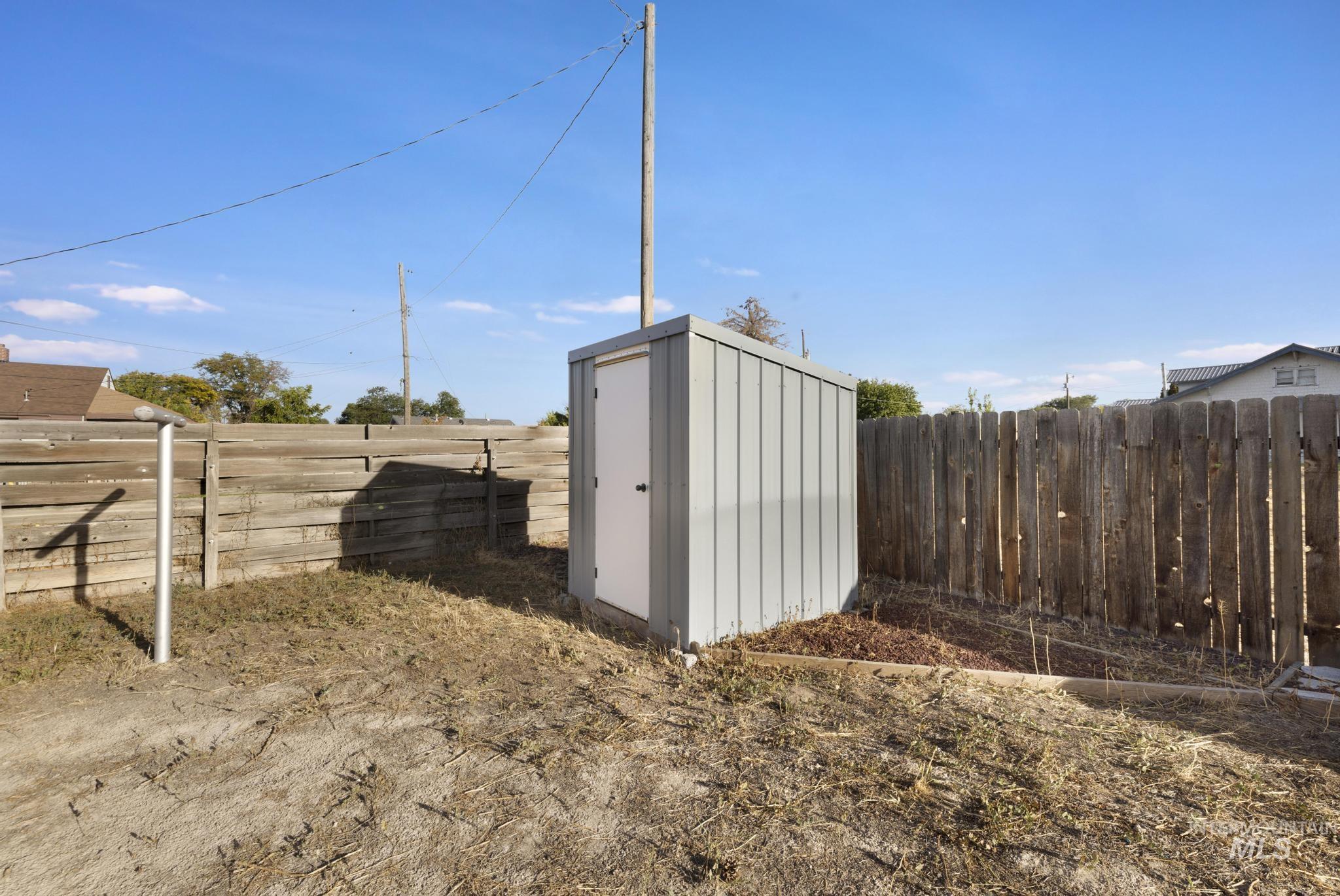195 Wirsching Ave W, Twin Falls, Idaho 83301, 5 Bedrooms, 3 Bathrooms, Residential For Sale, Price $495,000,MLS 98993753