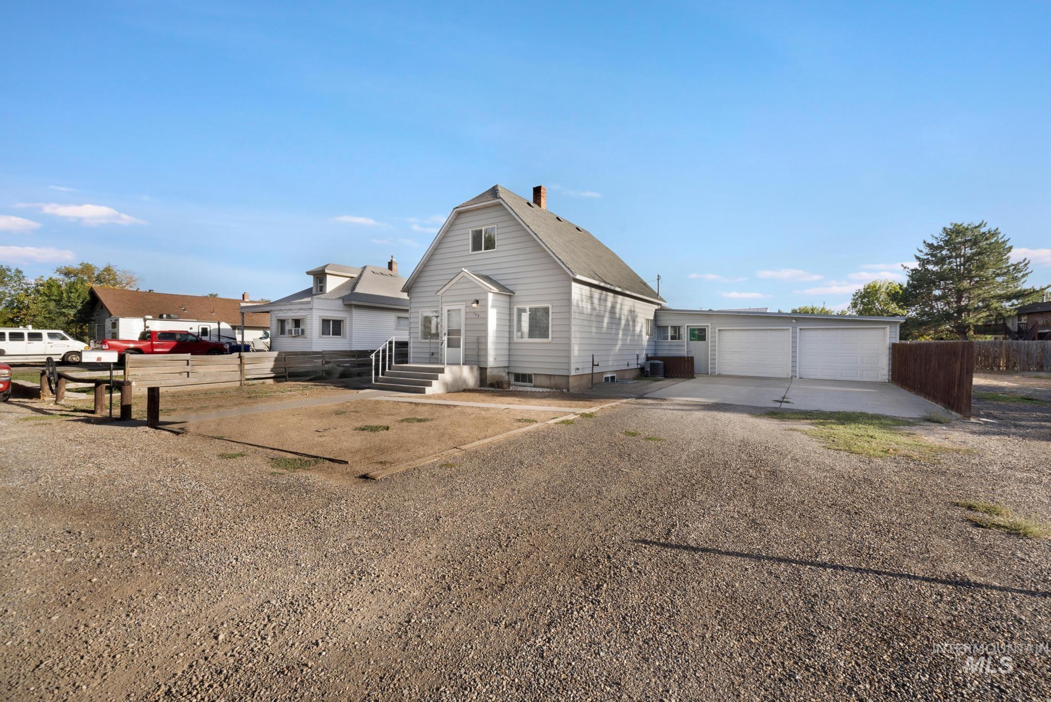 195 Wirsching Ave W, Twin Falls, Idaho 83301, 5 Bedrooms, 3 Bathrooms, Residential For Sale, Price $495,000,MLS 98993753