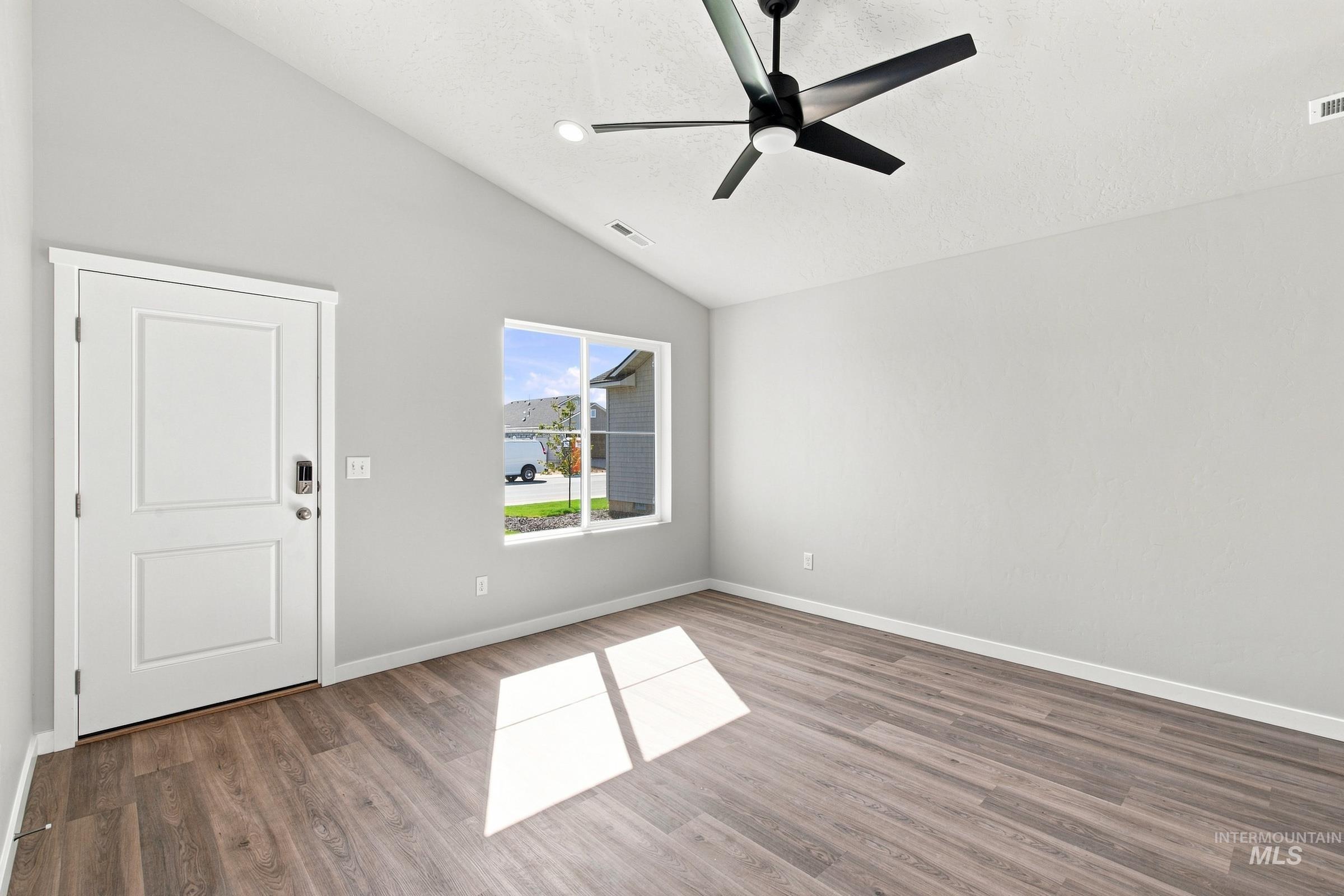 265 N Tideberry Ave, Kuna, Idaho 83634, 3 Bedrooms, 2 Bathrooms, Residential For Sale, Price $399,990,MLS 98993757