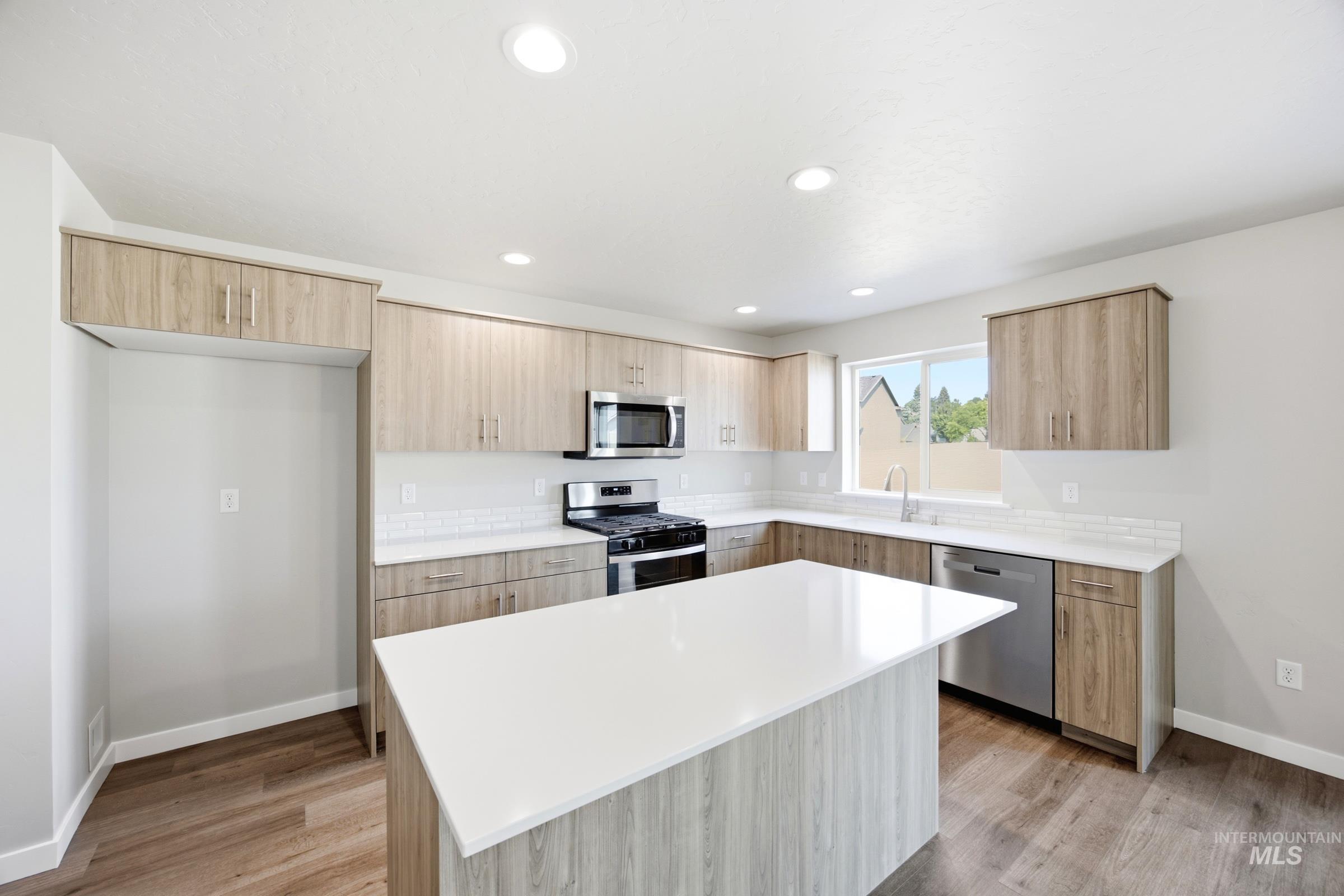 5205 S Edgecomb Way, Nampa, Idaho 83686, 5 Bedrooms, 3 Bathrooms, Residential For Sale, Price $569,990,MLS 98993763