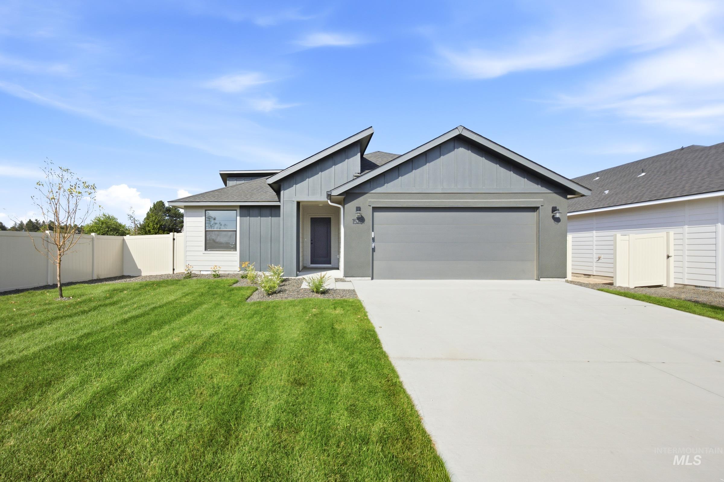15261 Patriot Ave, Nampa, Idaho 83651, 3 Bedrooms, 2 Bathrooms, Residential For Sale, Price $434,990,MLS 98993767