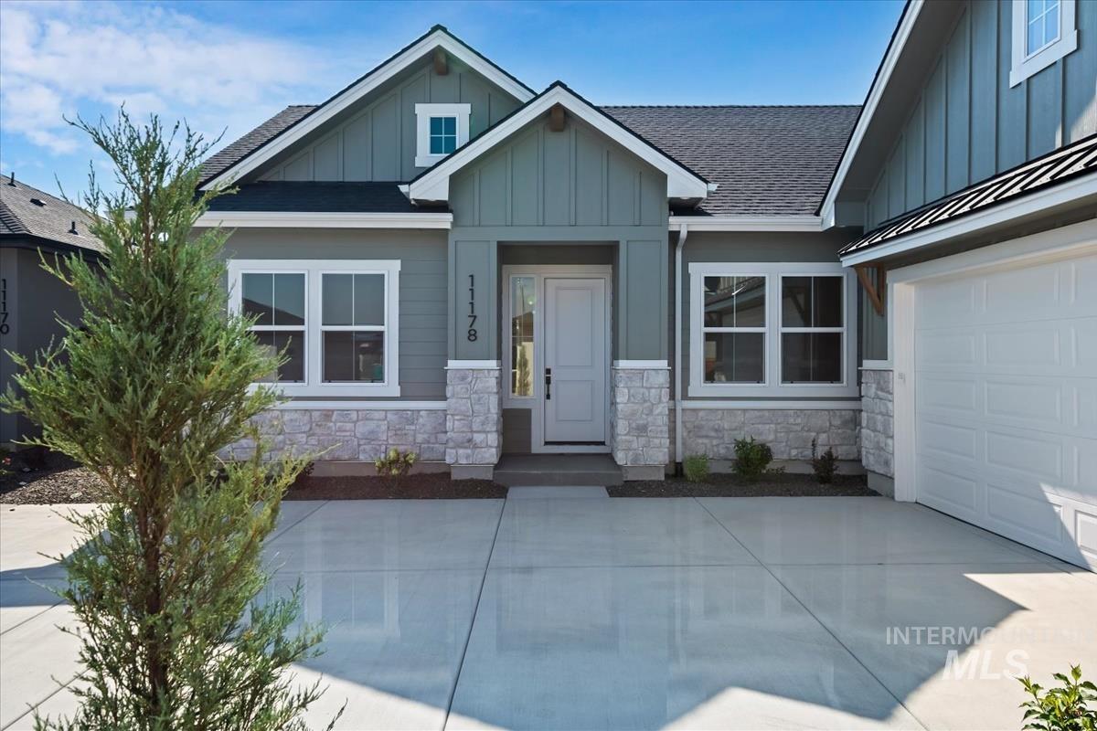 11178 S Corballis Ln, Kuna, Idaho 83634, 3 Bedrooms, 2 Bathrooms, Residential For Sale, Price $599,880,MLS 98993769