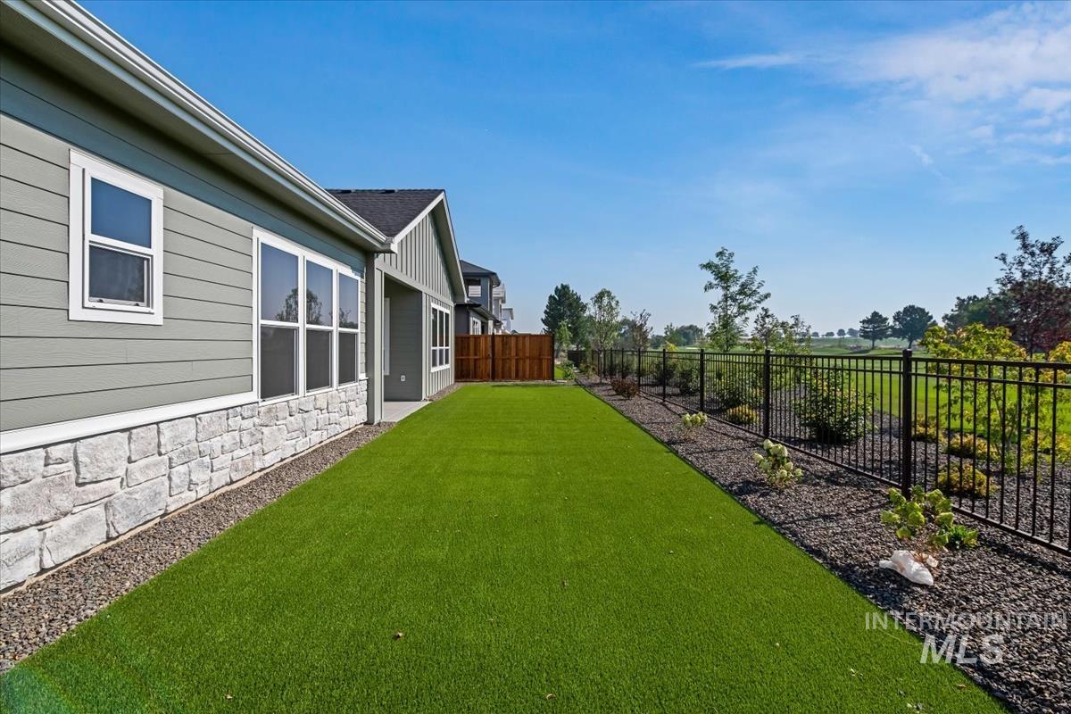 11178 S Corballis Ln, Kuna, Idaho 83634, 3 Bedrooms, 2 Bathrooms, Residential For Sale, Price $599,880,MLS 98993769