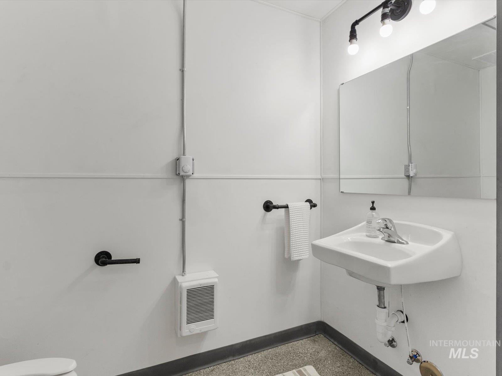1453 S Main - Unit 1, Cascade, Idaho 83611, 1 Bathroom, Residential Income For Sale, Price $275,000,MLS 98993774