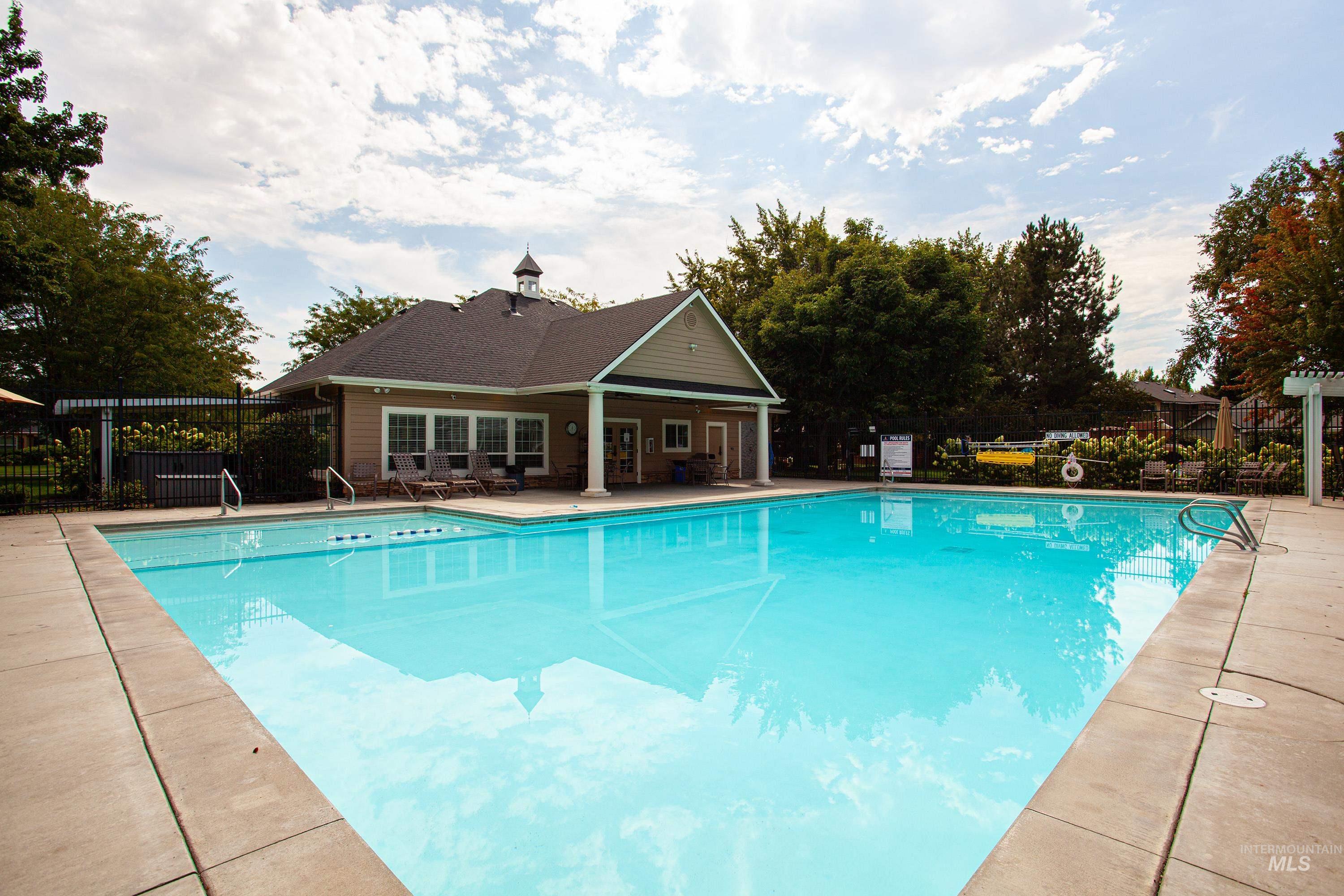 3967 N Park Crossing Ave, Meridian, Idaho 83646, 3 Bedrooms, 2.5 Bathrooms, Residential For Sale, Price $485,000,MLS 98993790