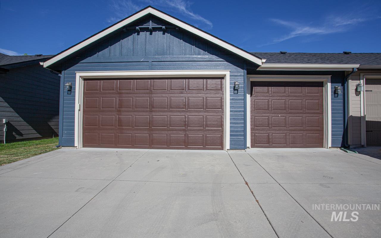 3967 N Park Crossing Ave, Meridian, Idaho 83646, 3 Bedrooms, 2.5 Bathrooms, Residential For Sale, Price $485,000,MLS 98993790