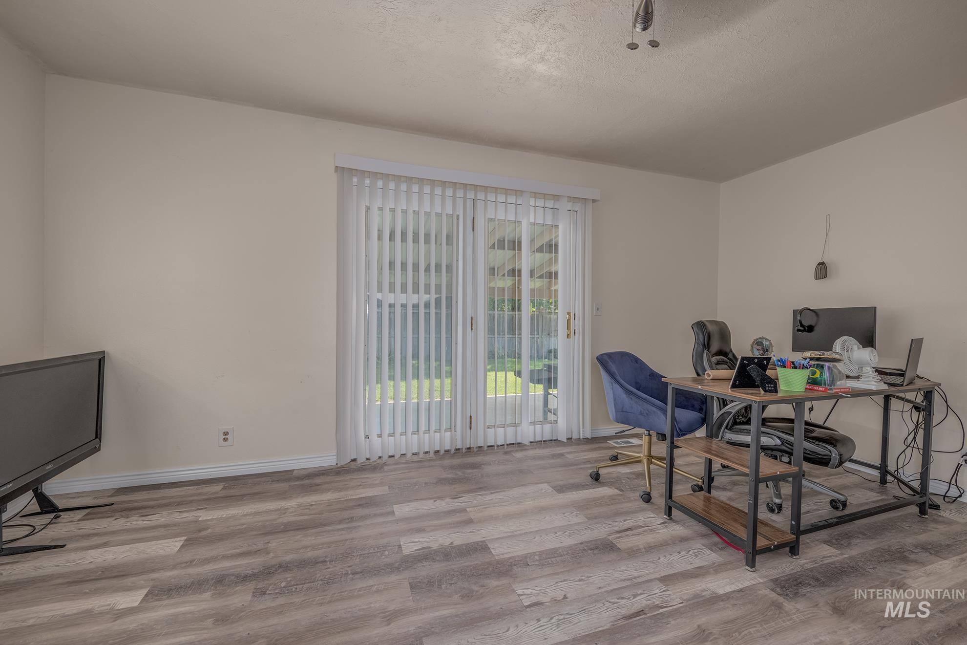 2014 NW 5th Ave., Ontario, Oregon 97914, 3 Bedrooms, 2.5 Bathrooms, Residential For Sale, Price $349,000,MLS 98993794