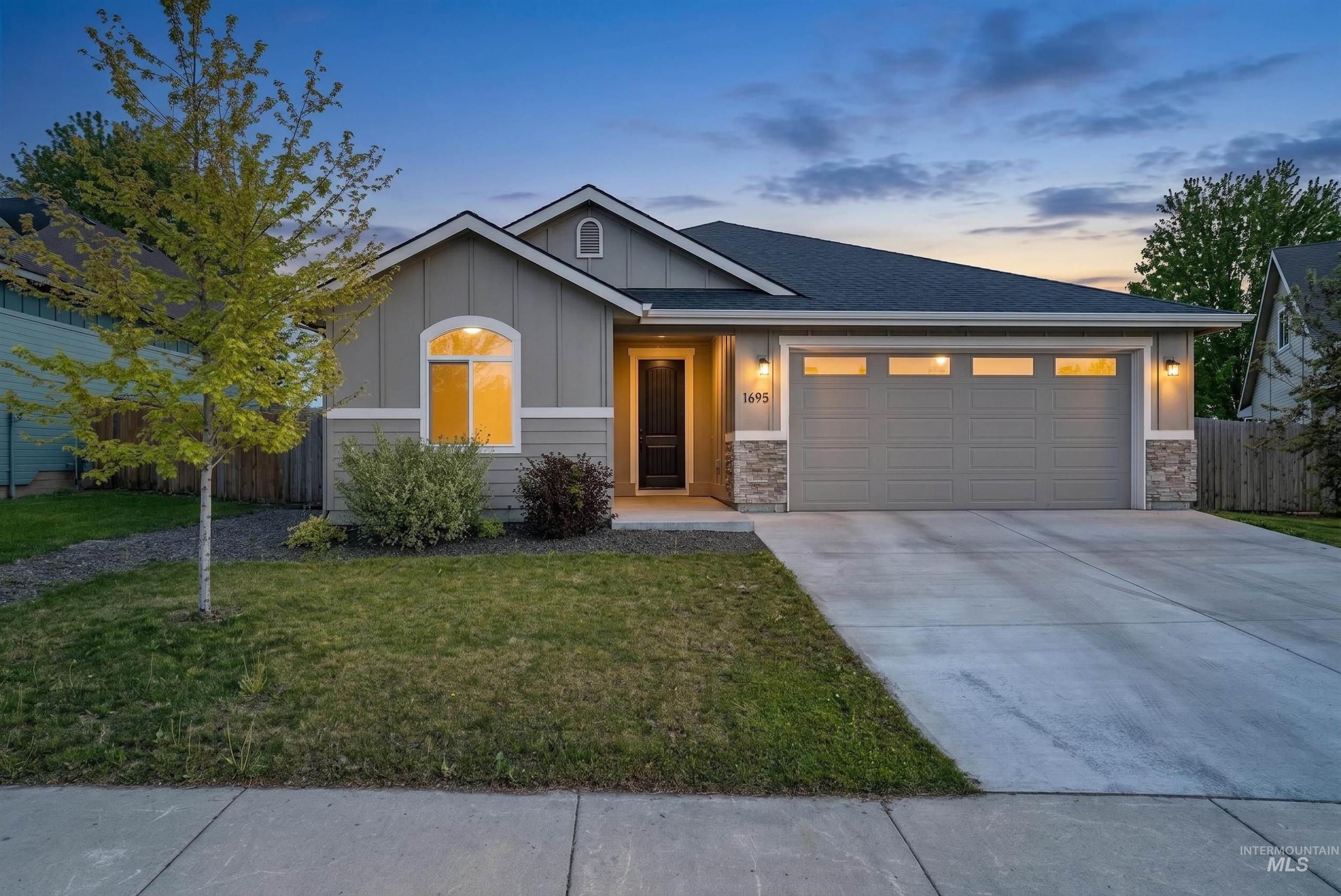 1695 W Afton St, Kuna, Idaho 83634, 3 Bedrooms, 2 Bathrooms, Residential For Sale, Price $441,000,MLS 98993802