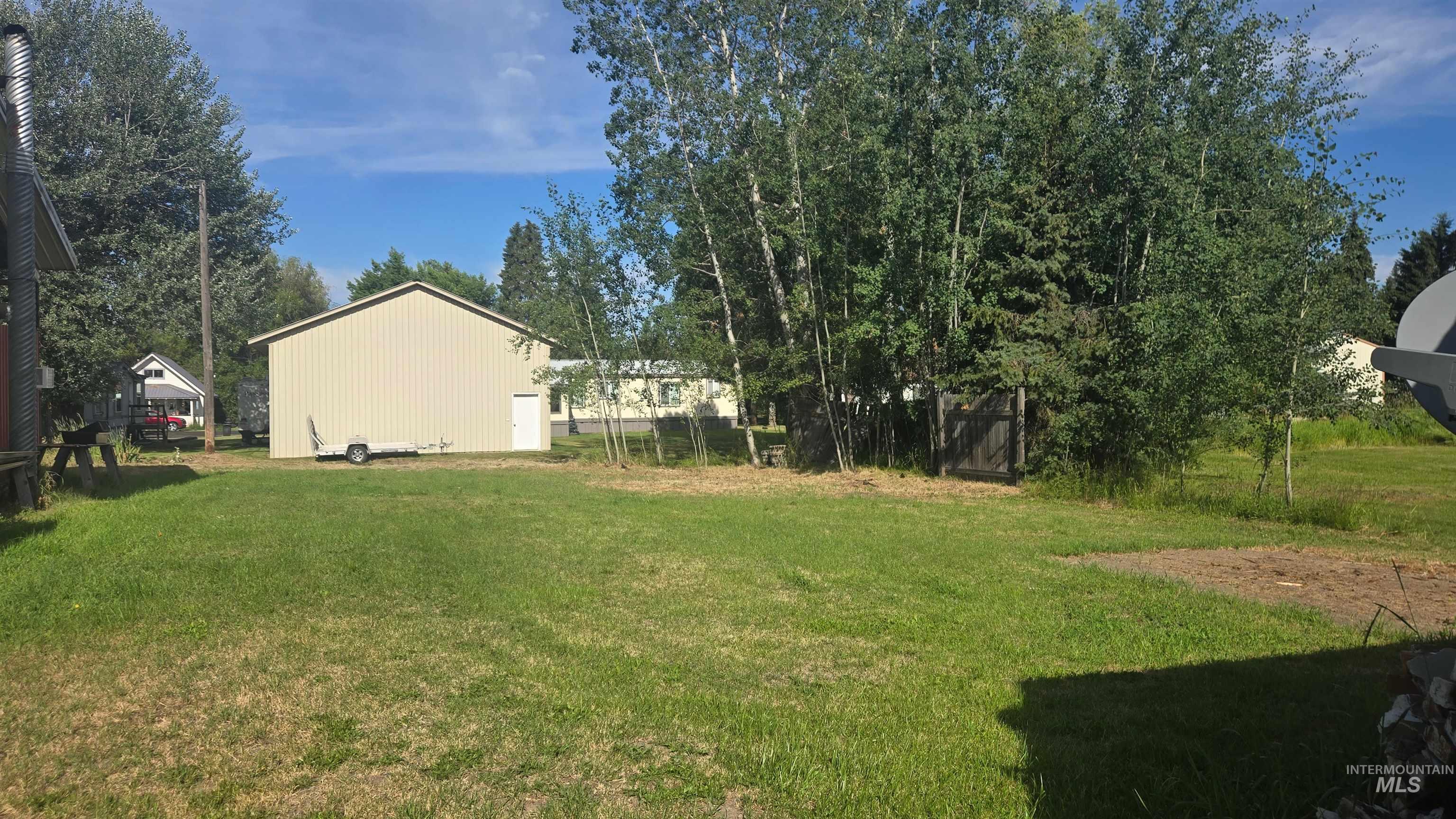 303 3rd Ave, Bovill, Idaho 83806, 1 Bedroom, 1 Bathroom, Residential For Sale, Price $120,000,MLS 98993829