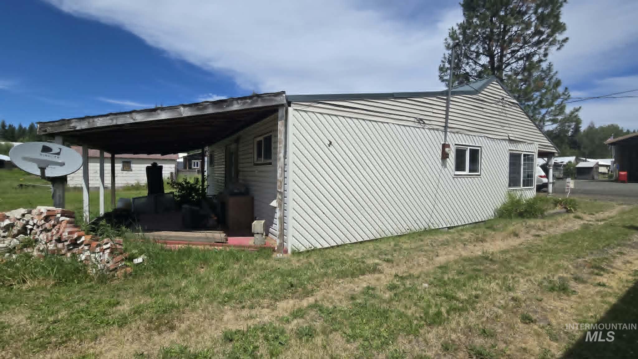 303 3rd Ave, Bovill, Idaho 83806, 1 Bedroom, 1 Bathroom, Residential For Sale, Price $120,000,MLS 98993829