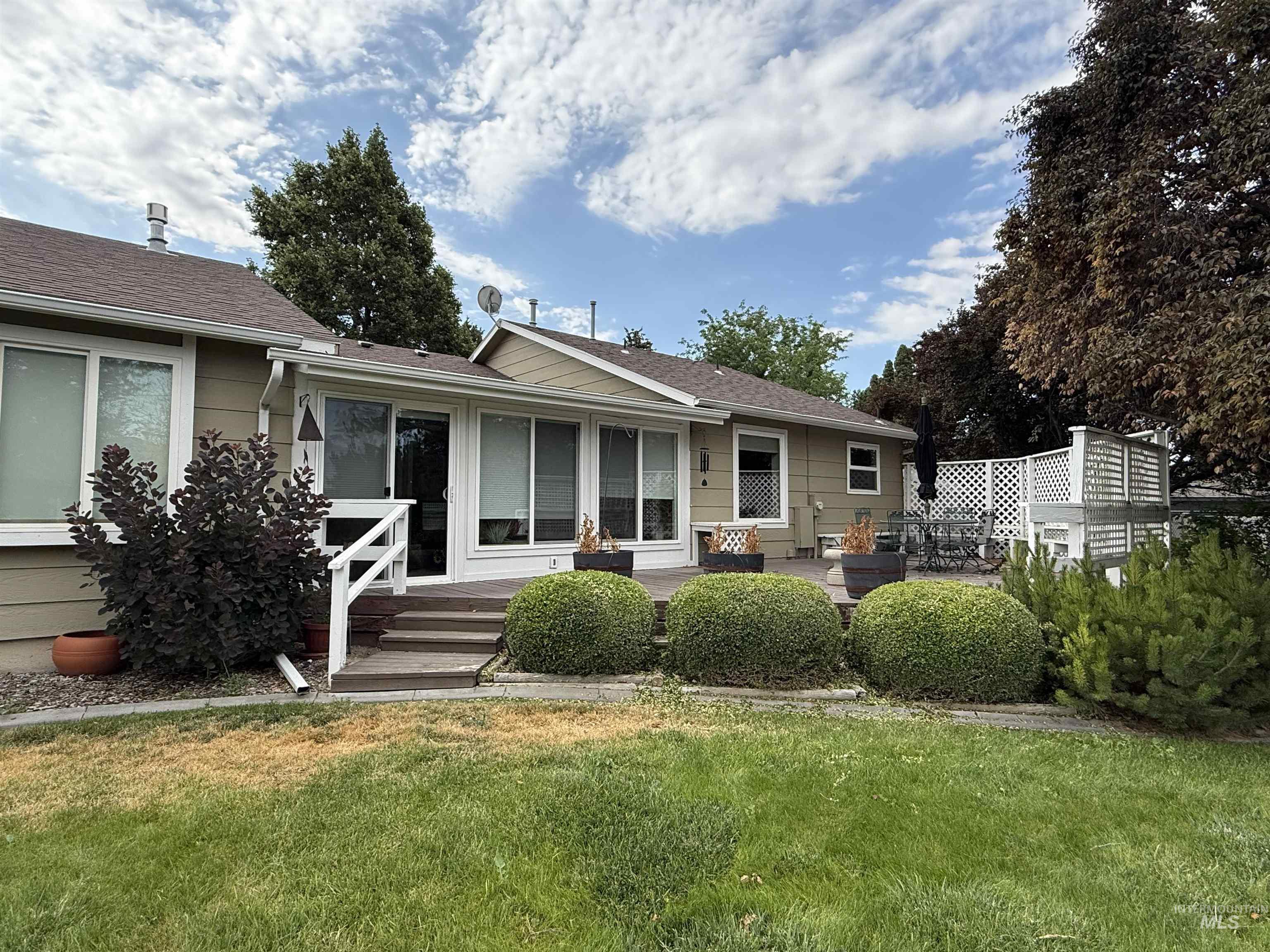 2561 Indian Trail, Twin Falls, Idaho 83301, 3 Bedrooms, 2 Bathrooms, Residential For Sale, Price $374,500,MLS 98993838