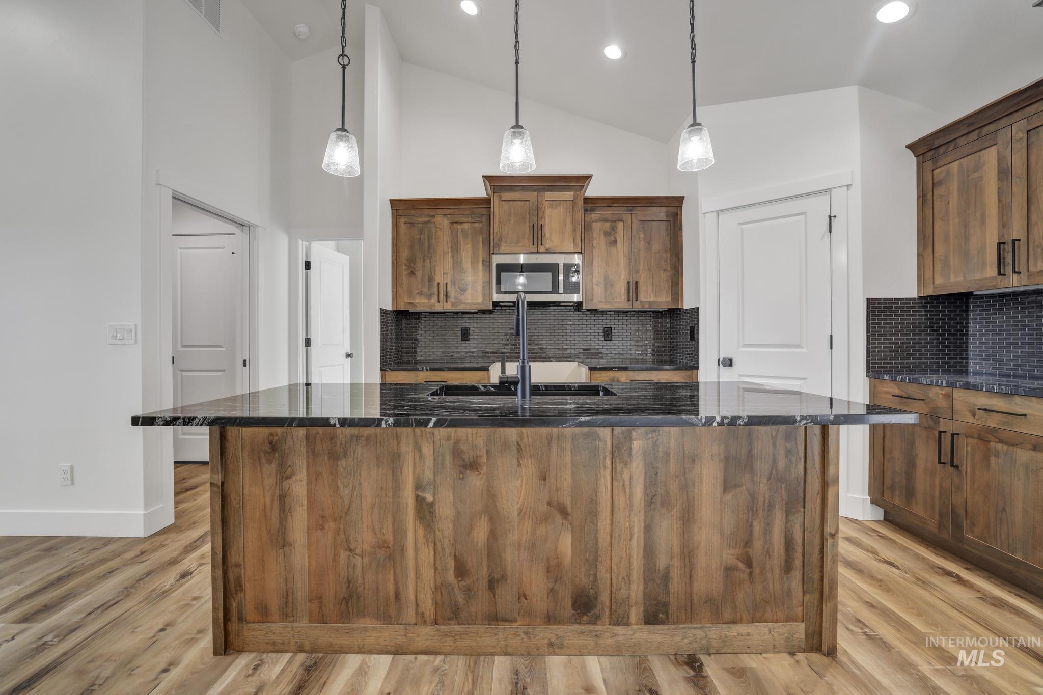 560 Aries Ct., Twin Falls, Idaho 83301, 3 Bedrooms, 2 Bathrooms, Residential For Sale, Price $399,999, 98993847