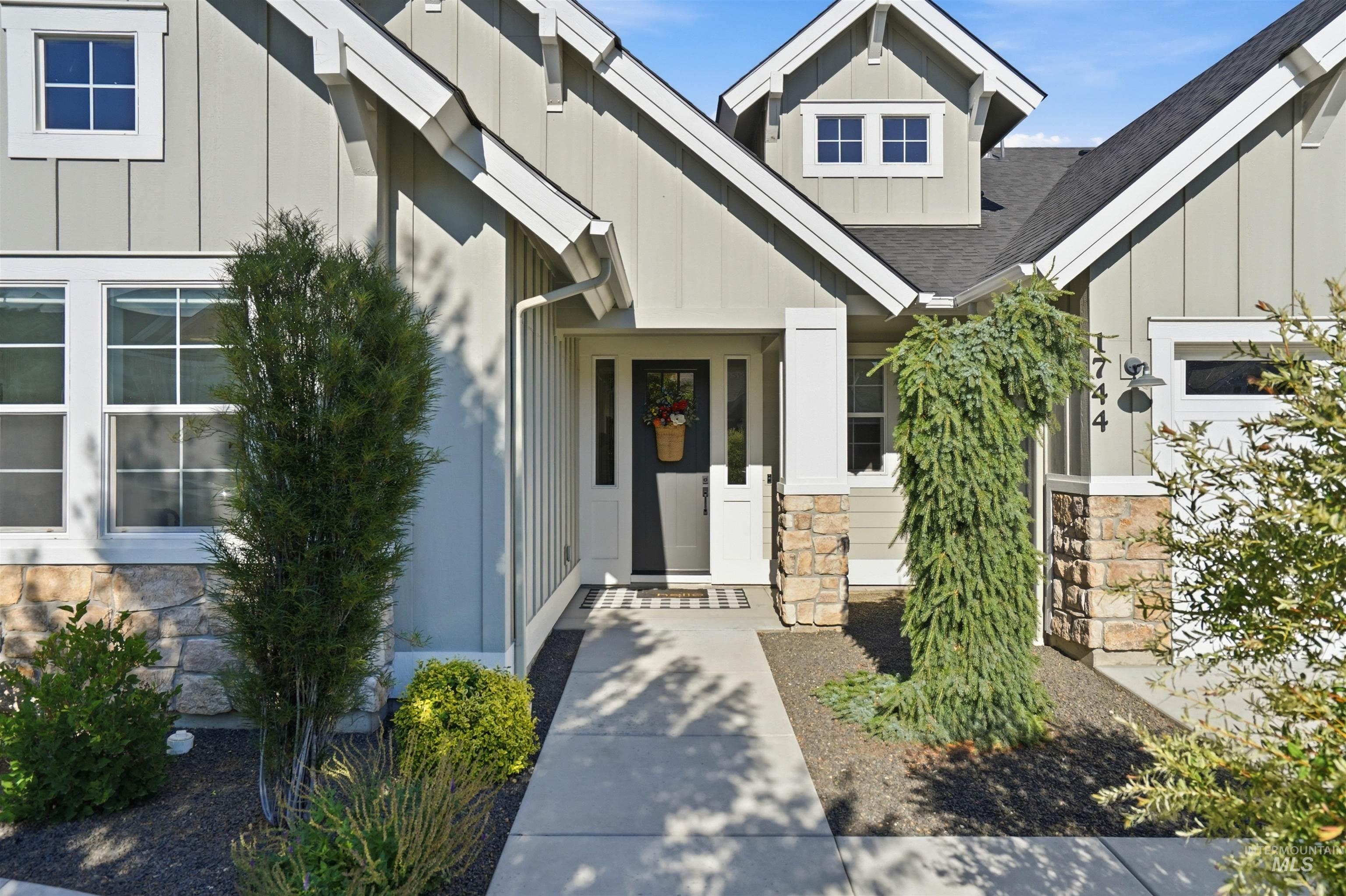 1744 N Annadale Way, Eagle, Idaho 83616, 4 Bedrooms, 2.5 Bathrooms, Residential For Sale, Price $899,900, 98993850
