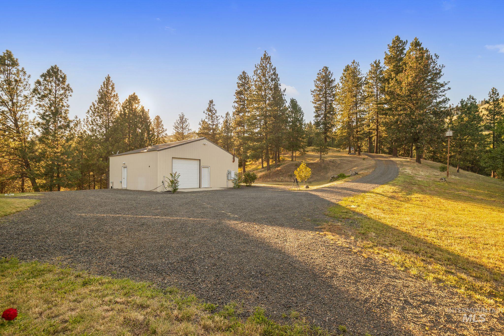 435 River Pointe, Lenore, Idaho 83541, 3 Bedrooms, 2 Bathrooms, Residential For Sale, Price $899,000,MLS 98993855