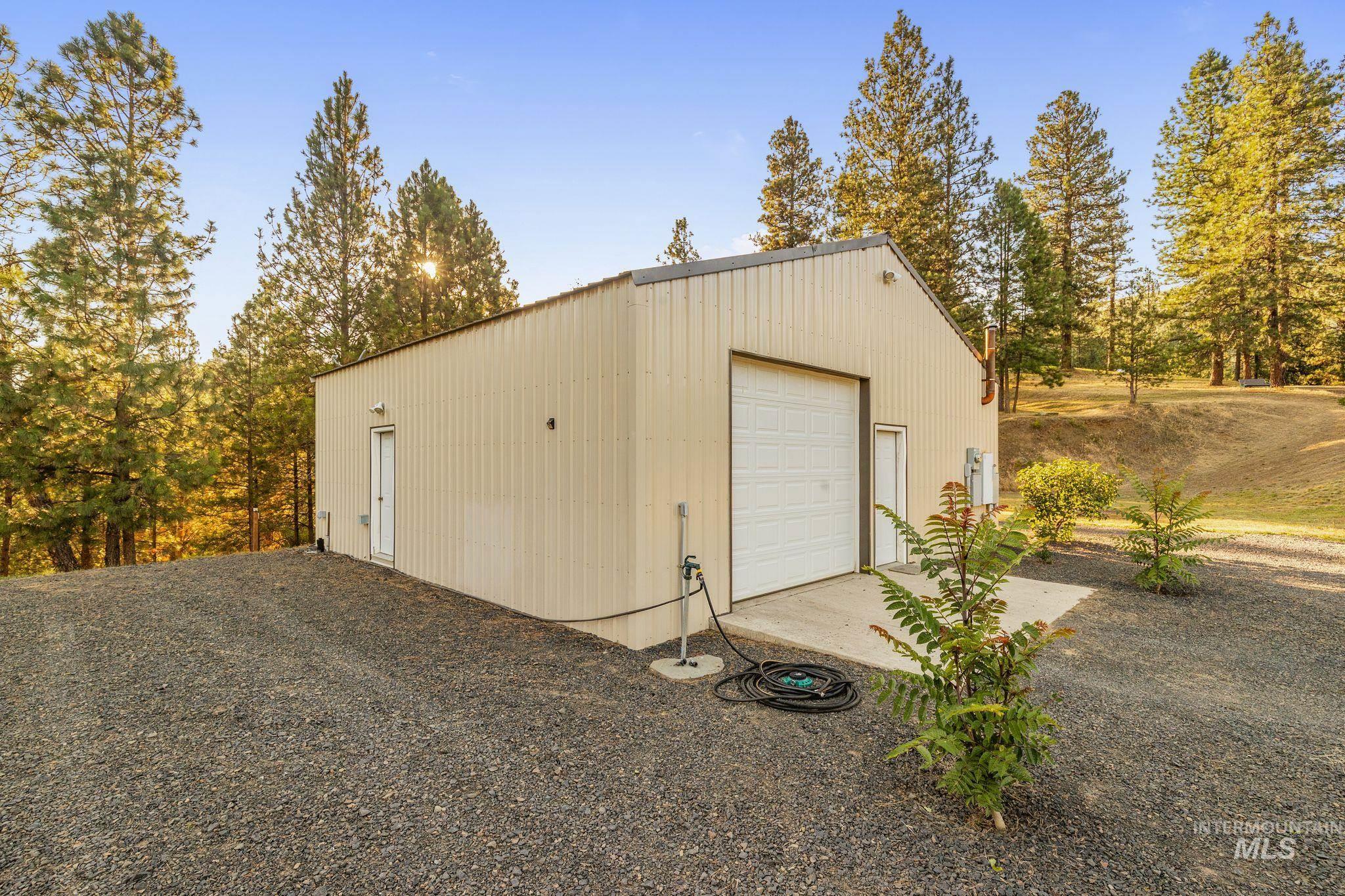 435 River Pointe, Lenore, Idaho 83541, 3 Bedrooms, 2 Bathrooms, Residential For Sale, Price $899,000,MLS 98993855