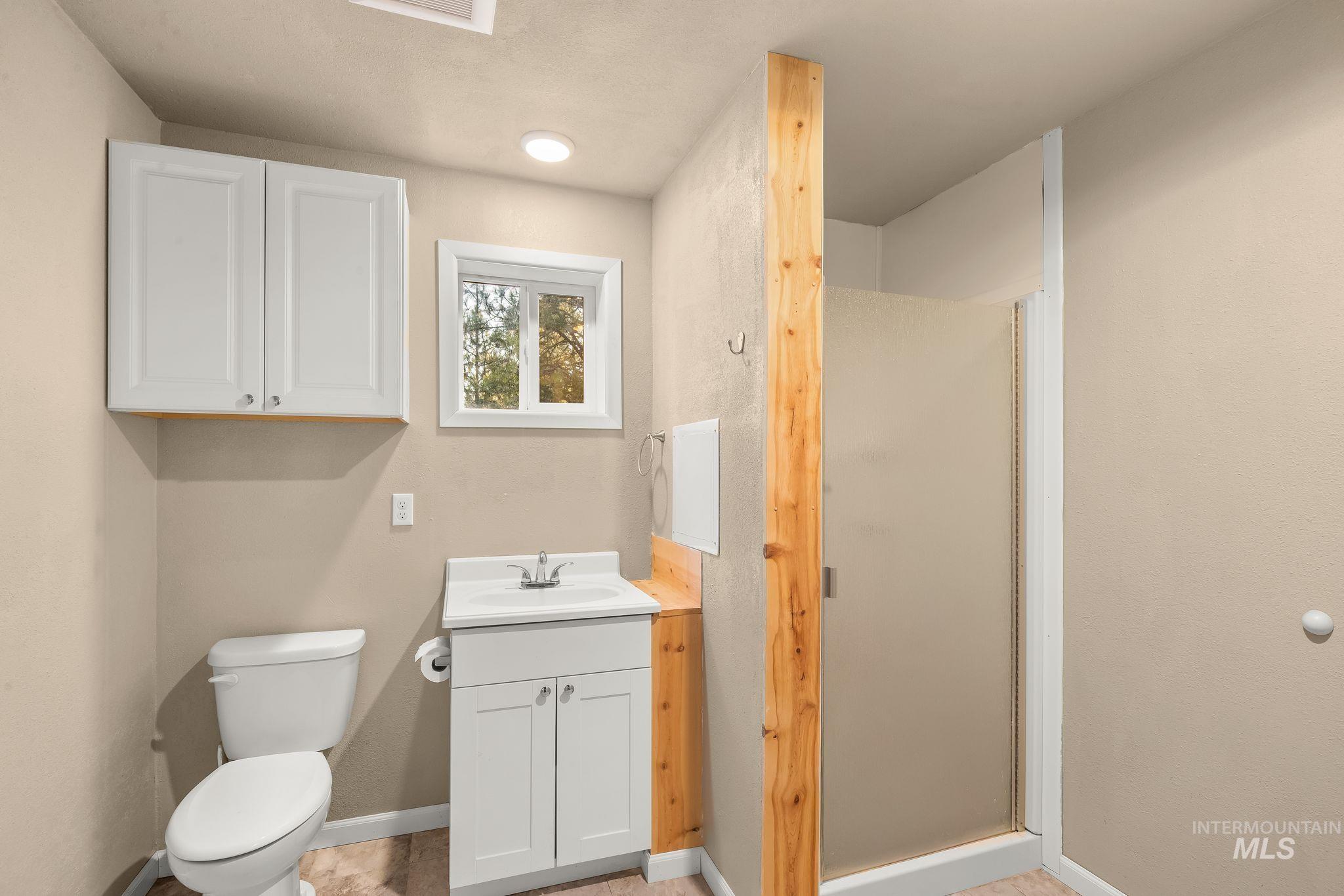 435 River Pointe, Lenore, Idaho 83541, 3 Bedrooms, 2 Bathrooms, Residential For Sale, Price $899,000,MLS 98993855