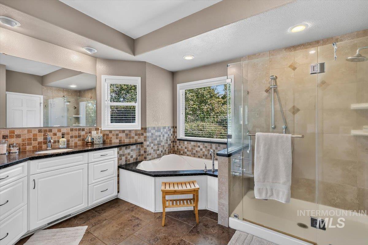 1970 E Dunwoody Ct., Meridian, Idaho 83646, 5 Bedrooms, 3 Bathrooms, Residential For Sale, Price $1,450,000,MLS 98993862