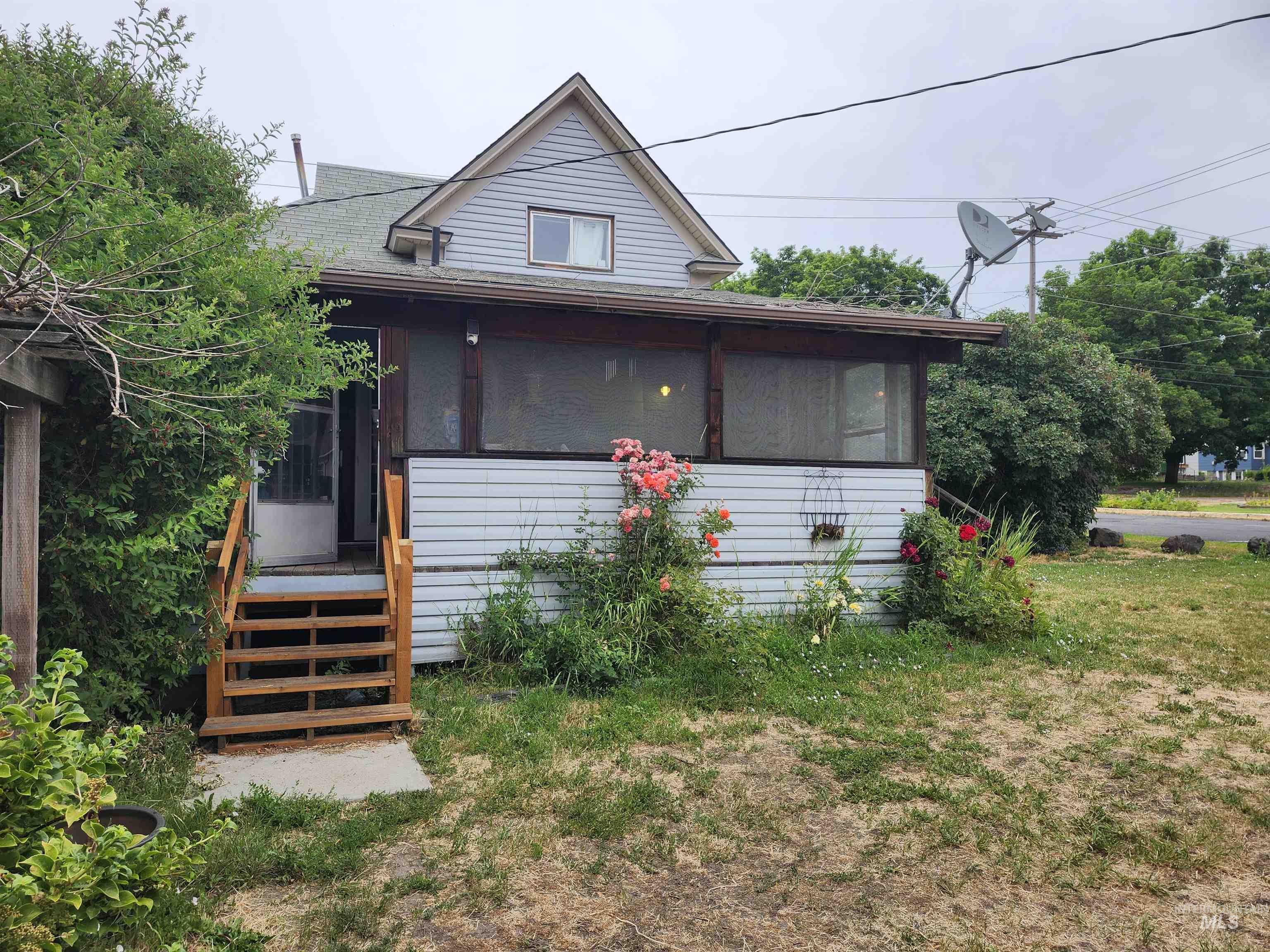 603 W A Street, Moscow, Idaho 83843, 3 Bedrooms, 1 Bathroom, Residential For Sale, Price $389,000,MLS 98993907