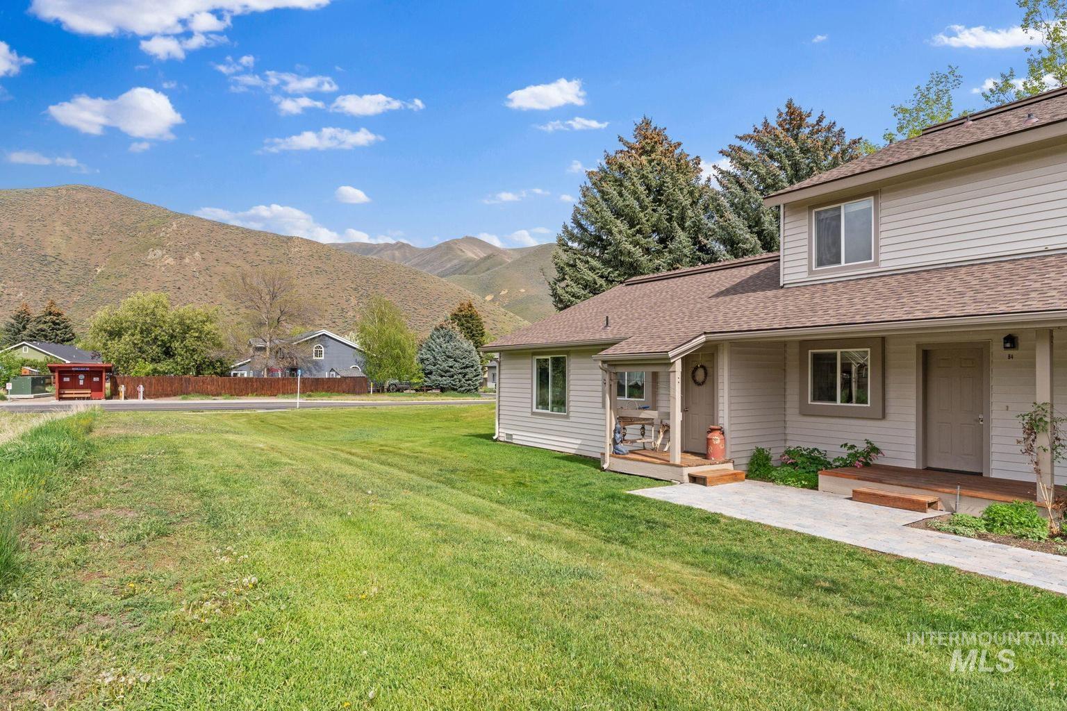 741 Willow Dr, Hailey, Idaho 83333, 2 Bedrooms, 1.5 Bathrooms, Residential For Sale, Price $375,000,MLS 98993912