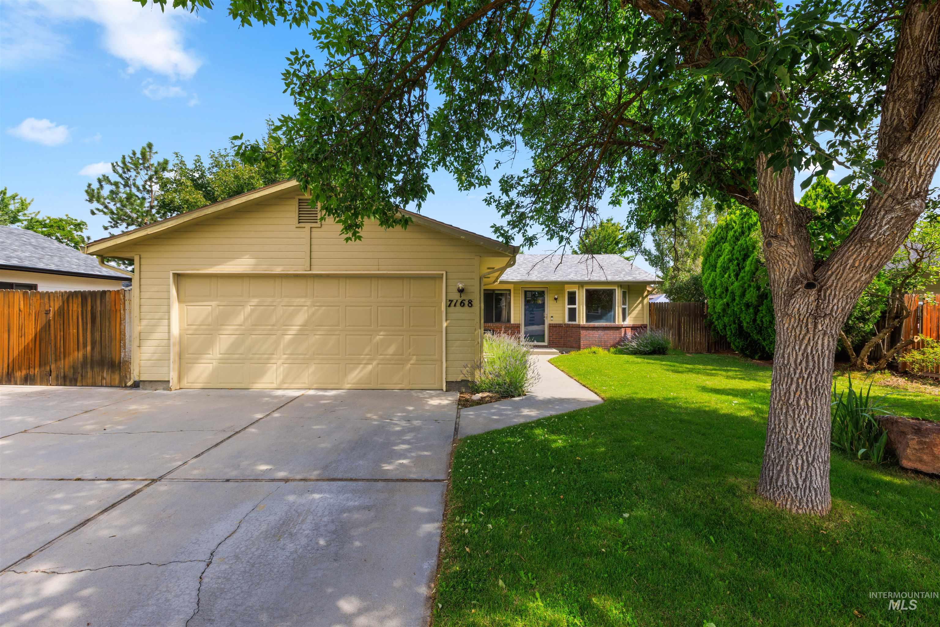 7168 W Saxton Drive, Boise, Idaho 83714, 3 Bedrooms, 1 Bathroom, Residential For Sale, Price $389,000,MLS 98993928