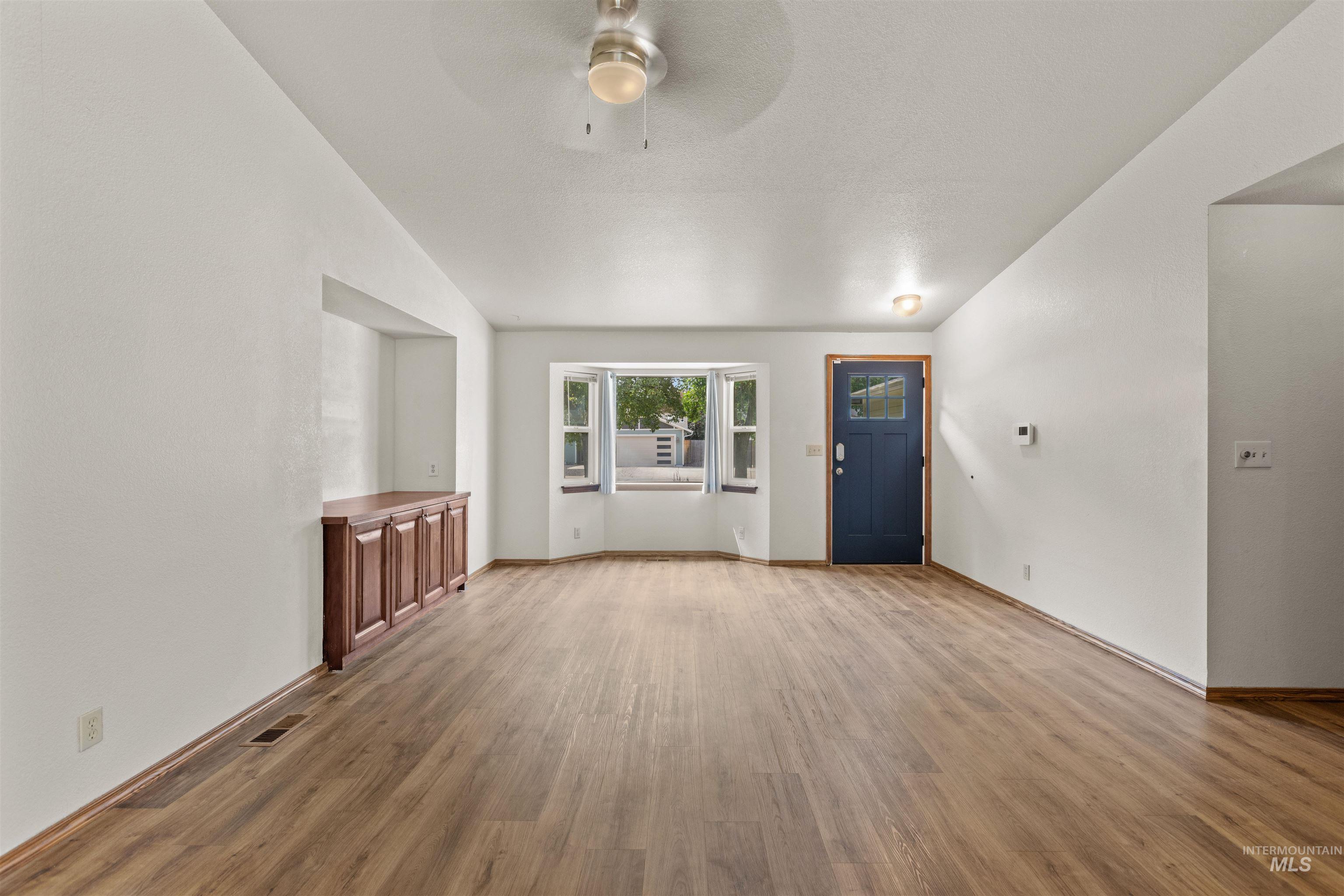 7168 W Saxton Drive, Boise, Idaho 83714, 3 Bedrooms, 1 Bathroom, Residential For Sale, Price $389,000,MLS 98993928