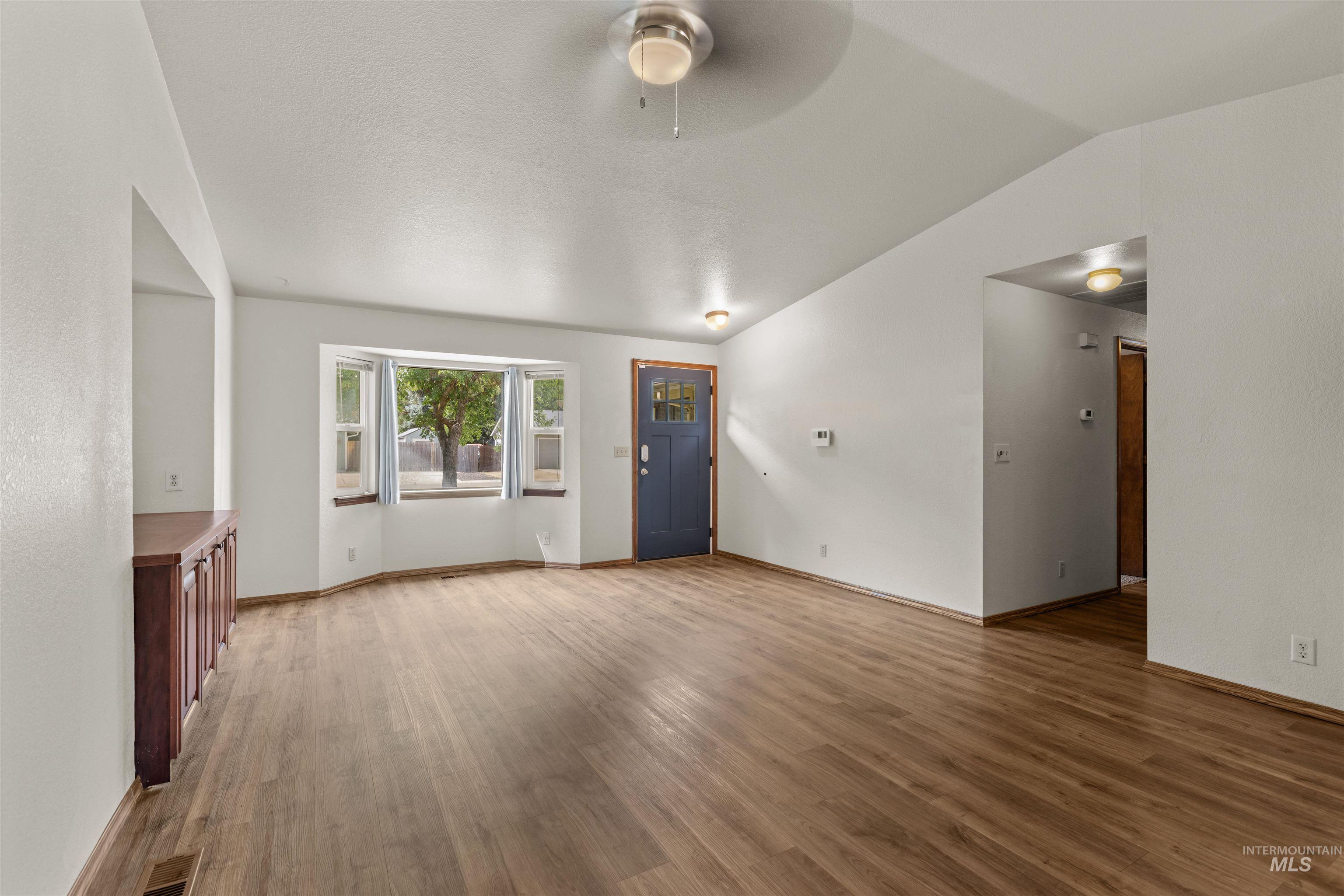 7168 W Saxton Drive, Boise, Idaho 83714, 3 Bedrooms, 1 Bathroom, Residential For Sale, Price $389,000,MLS 98993928