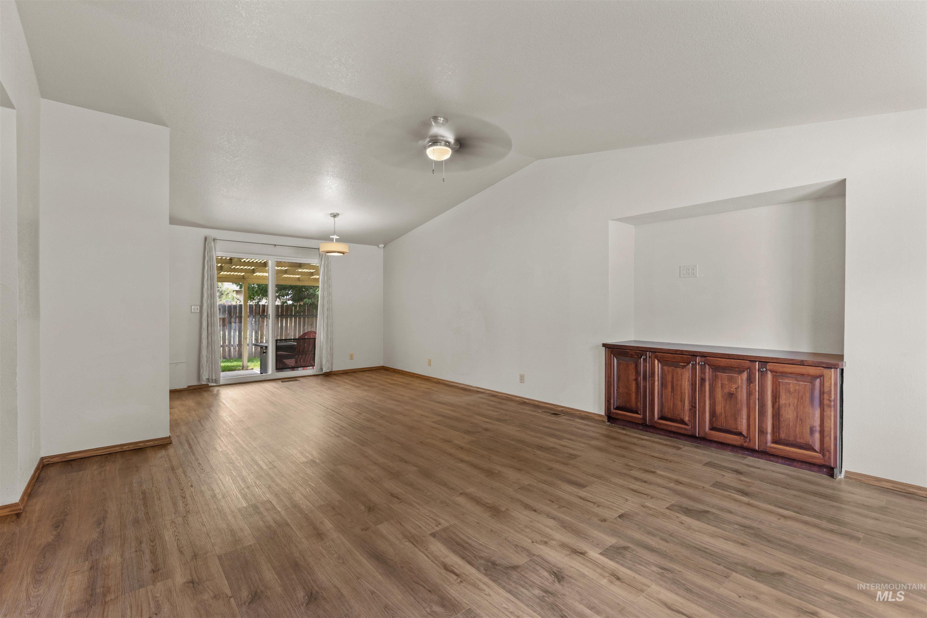 7168 W Saxton Drive, Boise, Idaho 83714, 3 Bedrooms, 1 Bathroom, Residential For Sale, Price $389,000,MLS 98993928