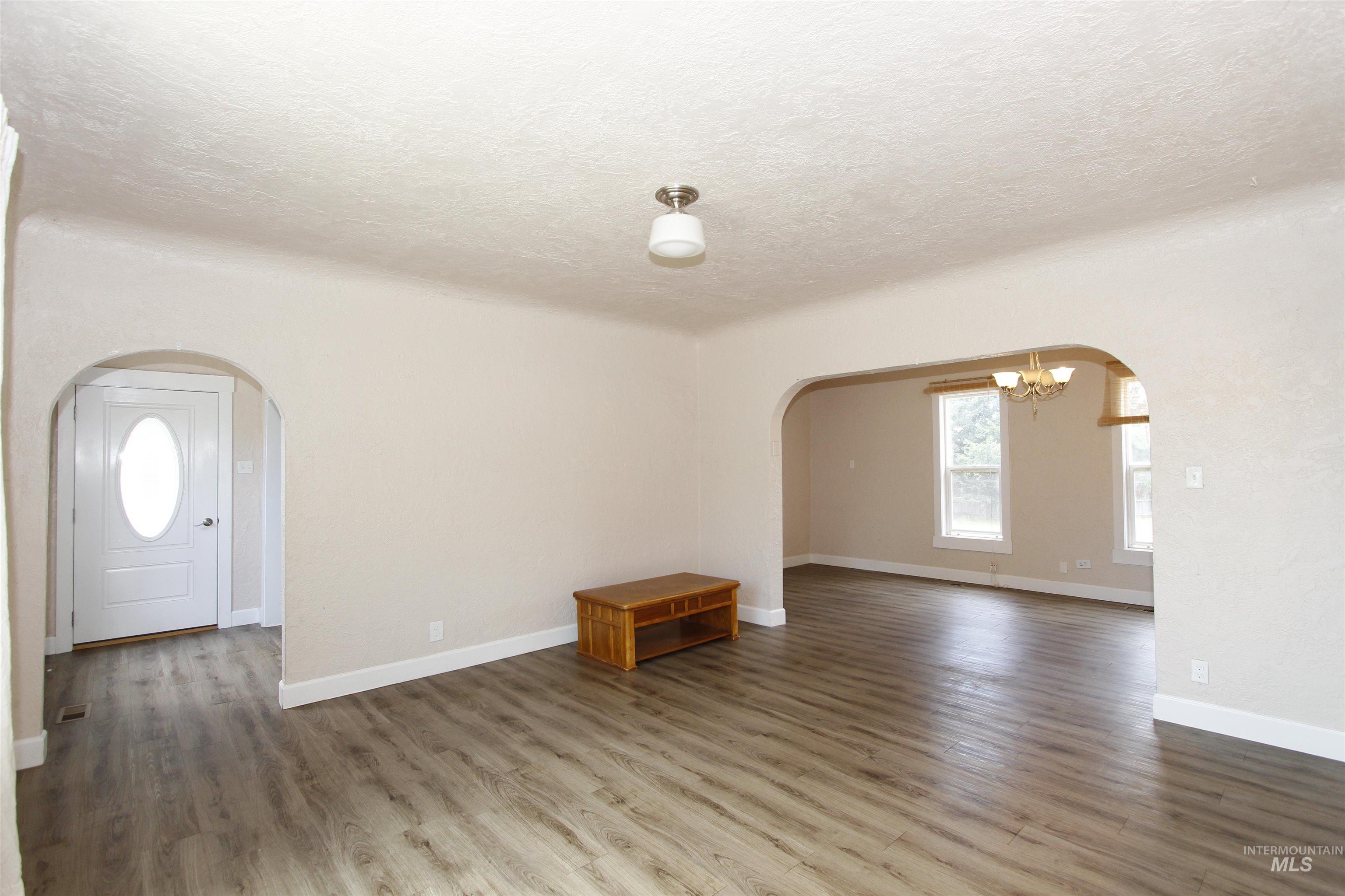 904 3rd St, Asotin, Washington 99403, 3 Bedrooms, 3 Bathrooms, Residential For Sale, Price $425,000,MLS 98993931
