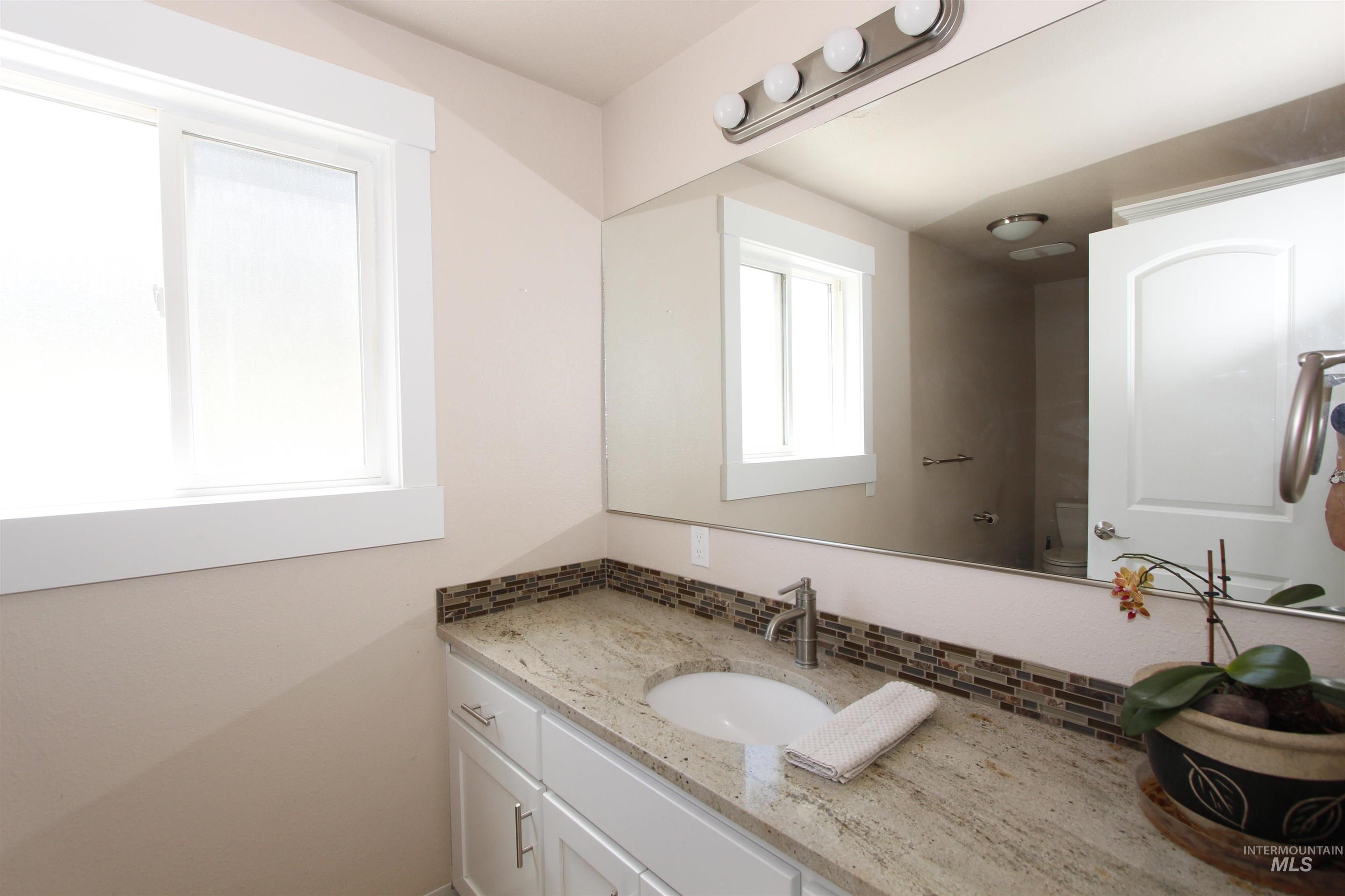 904 3rd St, Asotin, Washington 99403, 3 Bedrooms, 3 Bathrooms, Residential For Sale, Price $425,000,MLS 98993931