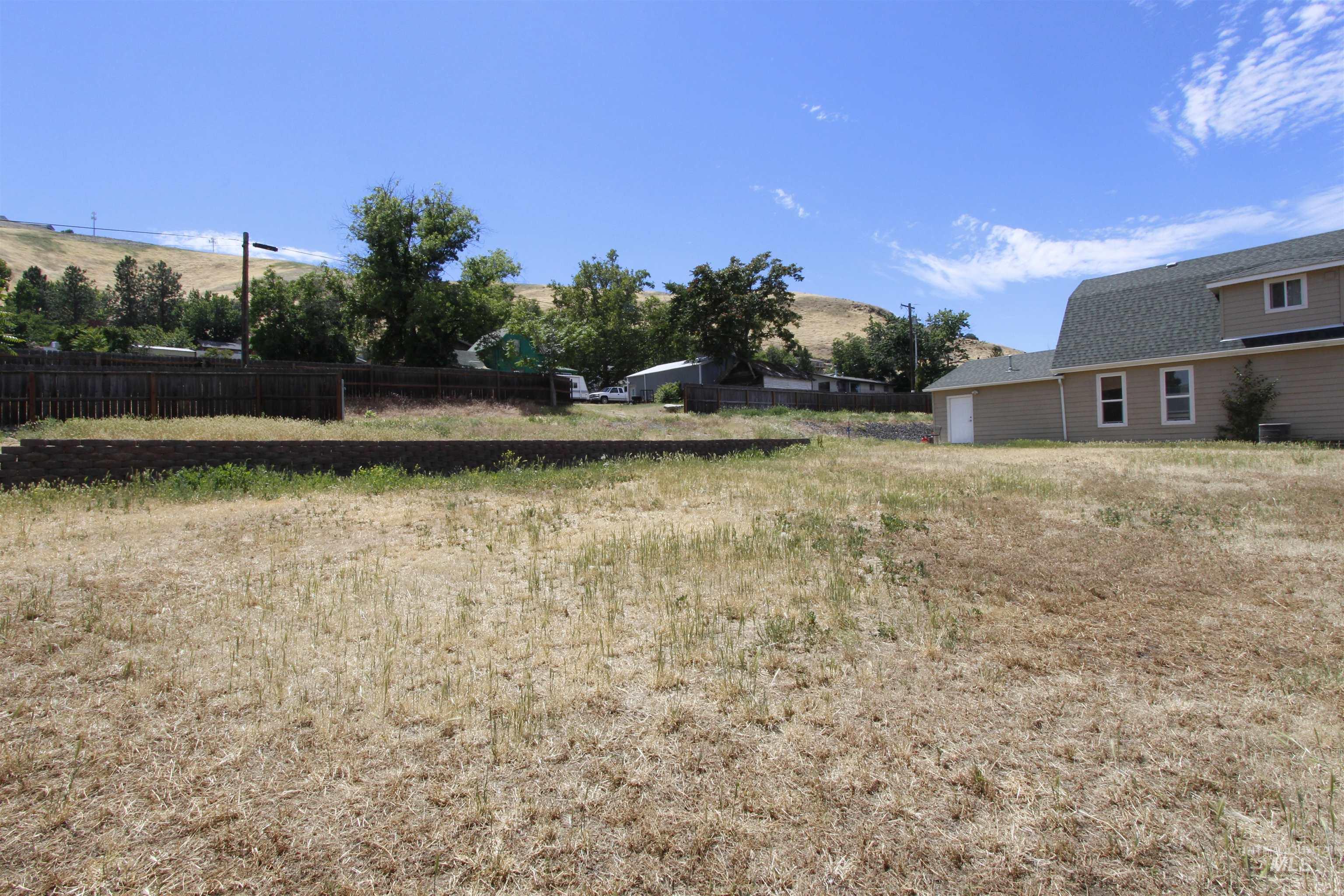 904 3rd St, Asotin, Washington 99403, 3 Bedrooms, 3 Bathrooms, Residential For Sale, Price $425,000,MLS 98993931