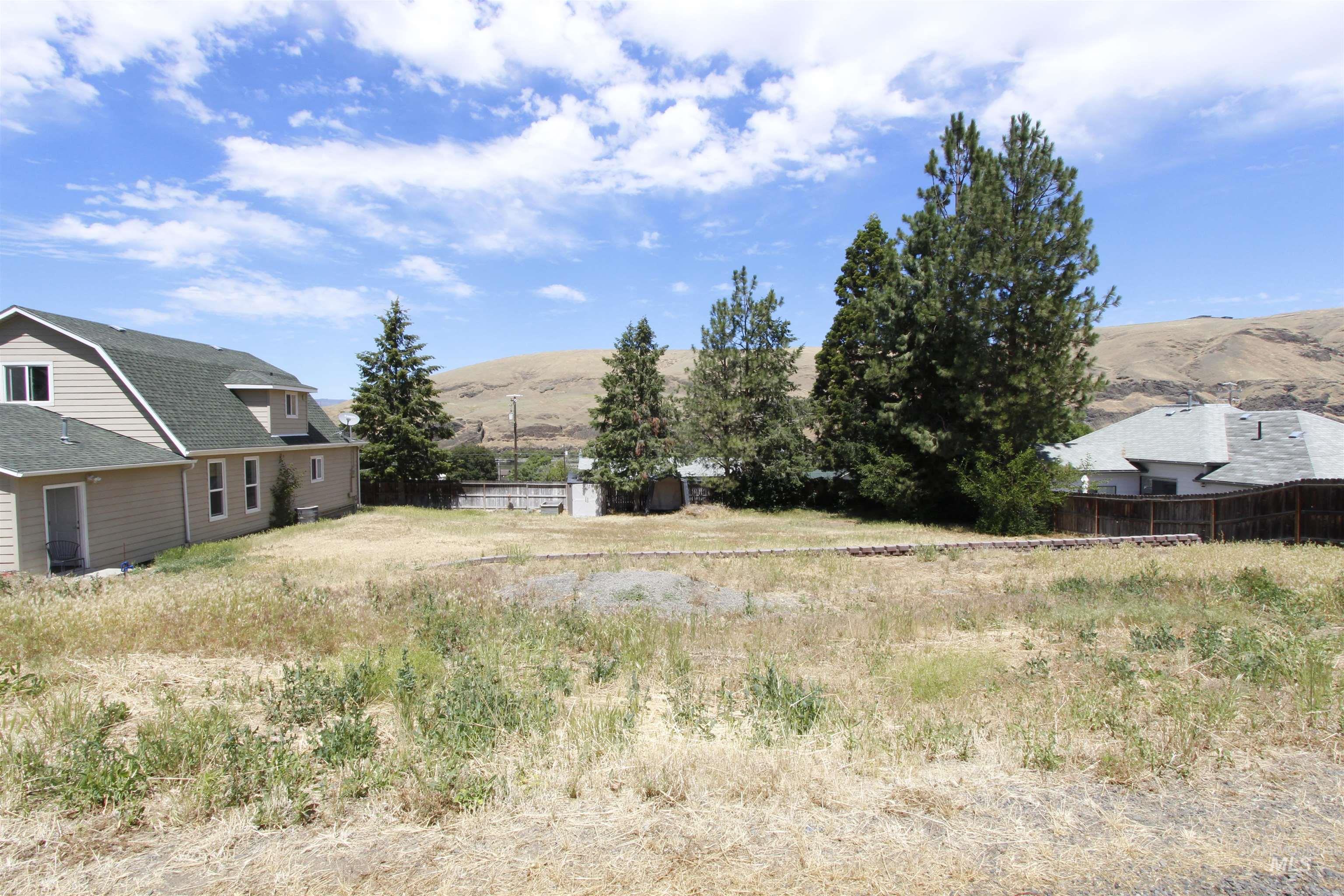 904 3rd St, Asotin, Washington 99403, 3 Bedrooms, 3 Bathrooms, Residential For Sale, Price $425,000,MLS 98993931