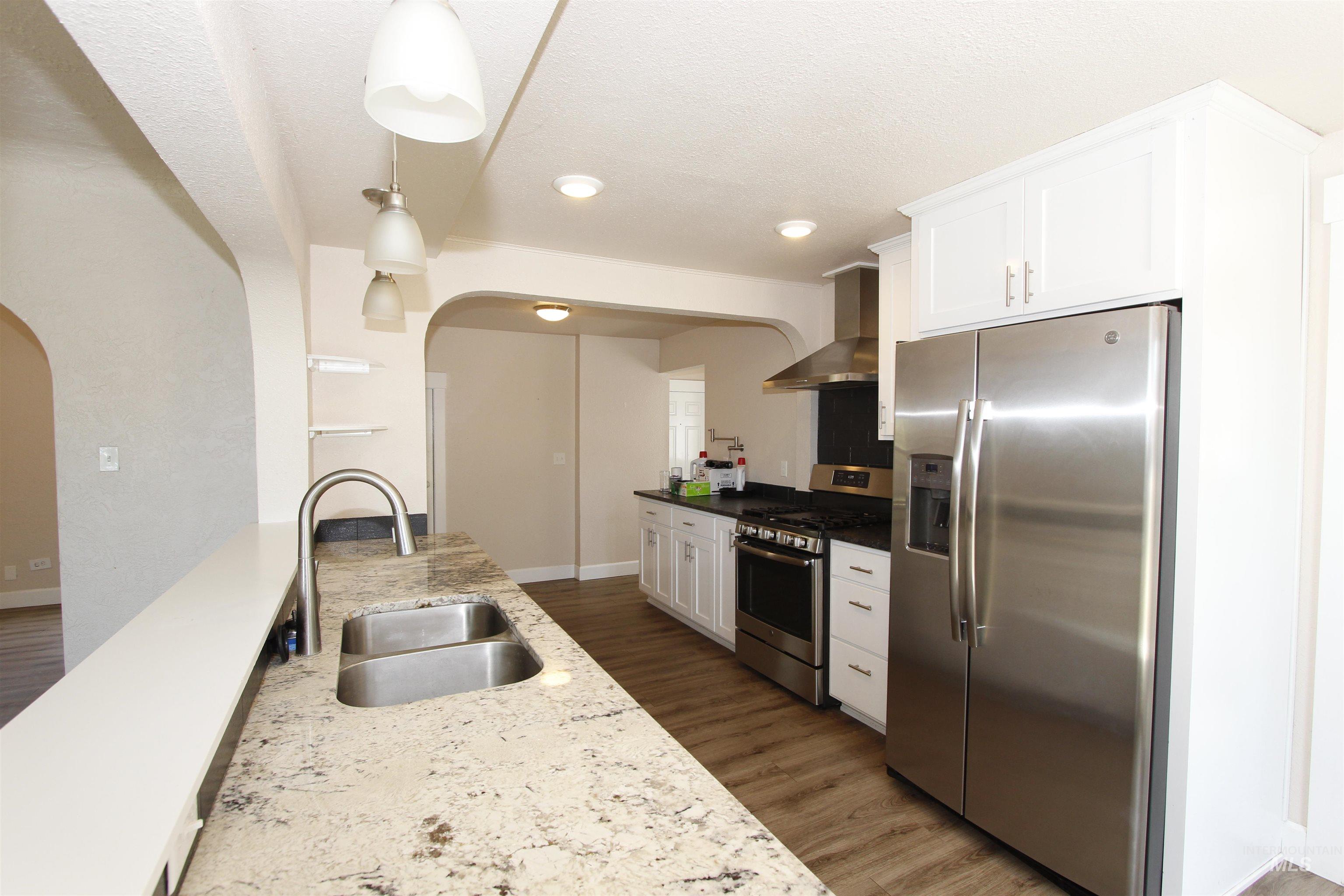 904 3rd St, Asotin, Washington 99403, 3 Bedrooms, 3 Bathrooms, Residential For Sale, Price $425,000,MLS 98993931