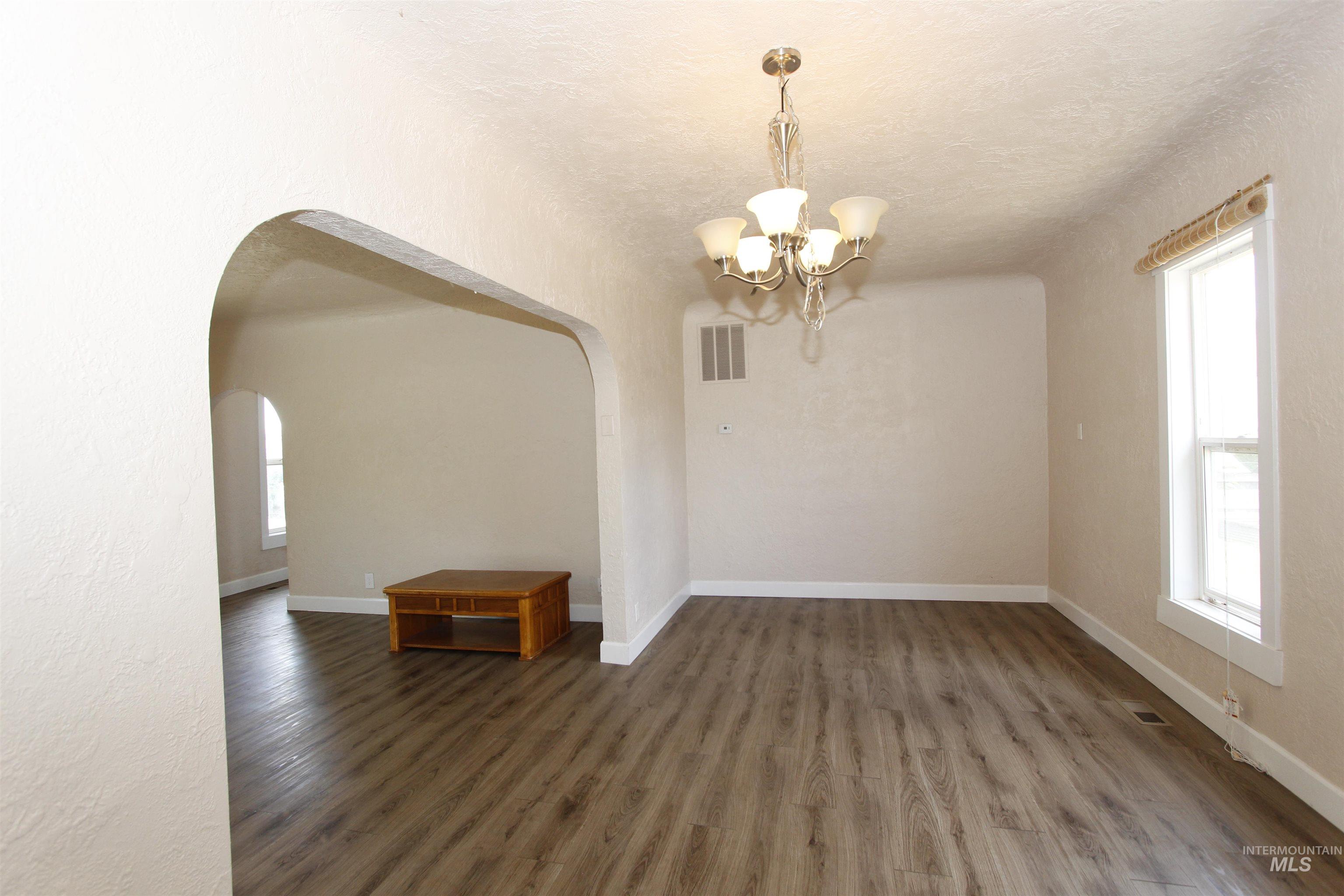 904 3rd St, Asotin, Washington 99403, 3 Bedrooms, 3 Bathrooms, Residential For Sale, Price $425,000,MLS 98993931