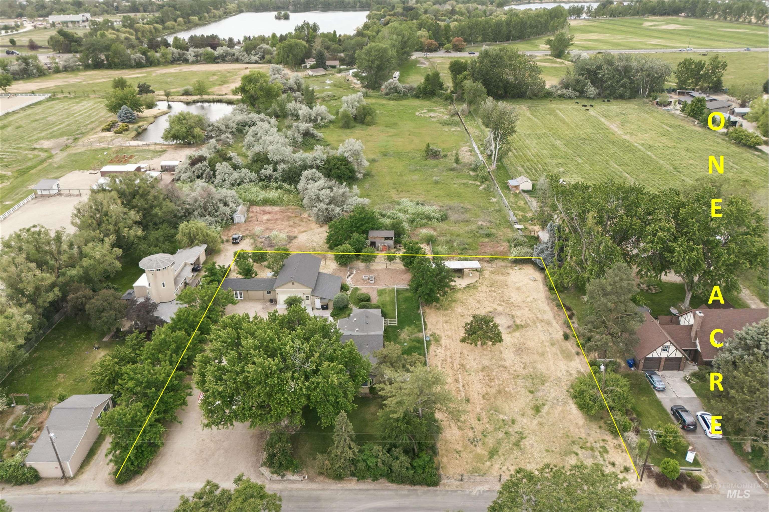 1621 S Artesian Rd, Eagle, Idaho 83616, 3 Bedrooms, 2 Bathrooms, Residential For Sale, Price $774,990,MLS 98993946