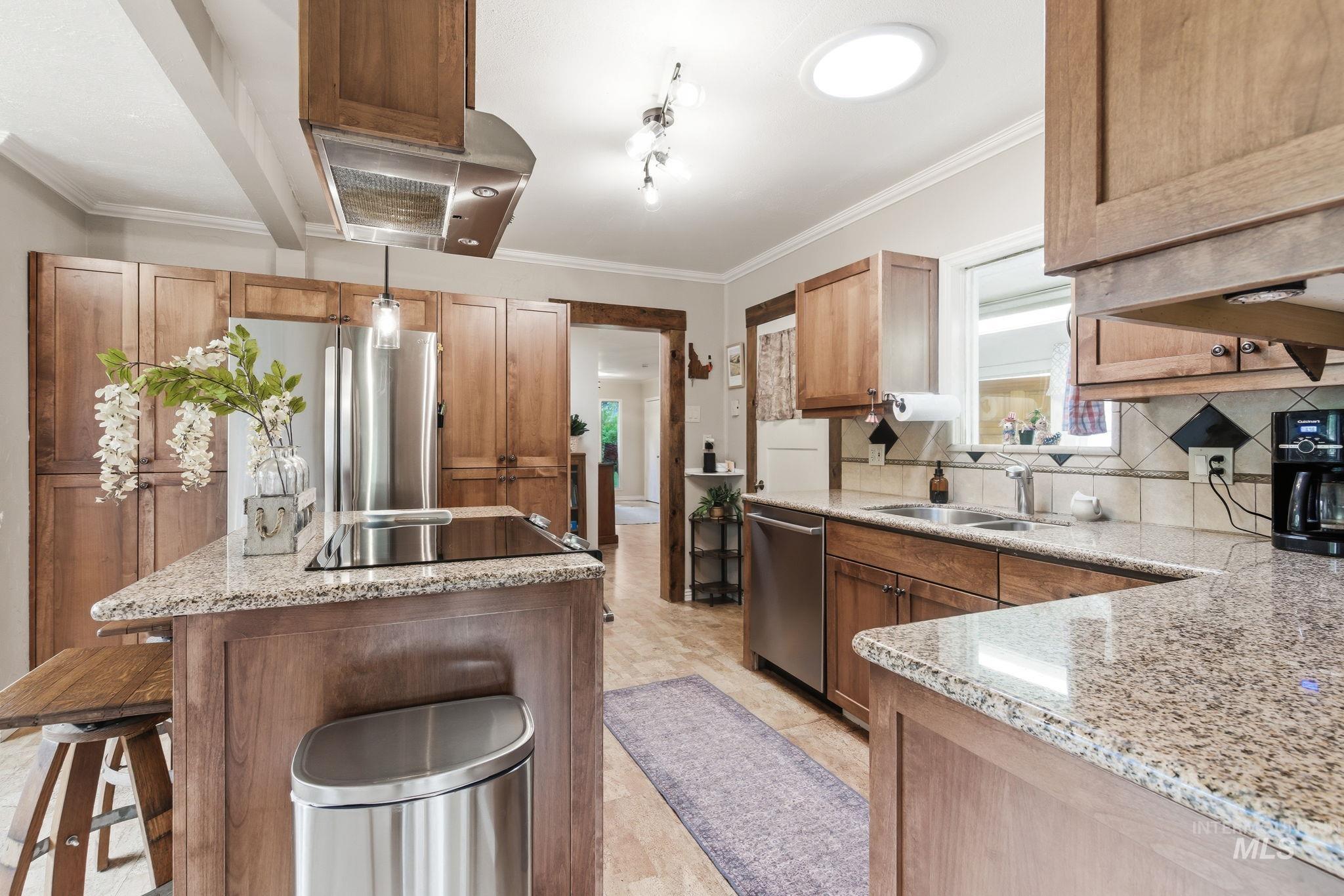 1621 S Artesian Rd, Eagle, Idaho 83616, 3 Bedrooms, 2 Bathrooms, Residential For Sale, Price $774,990,MLS 98993946