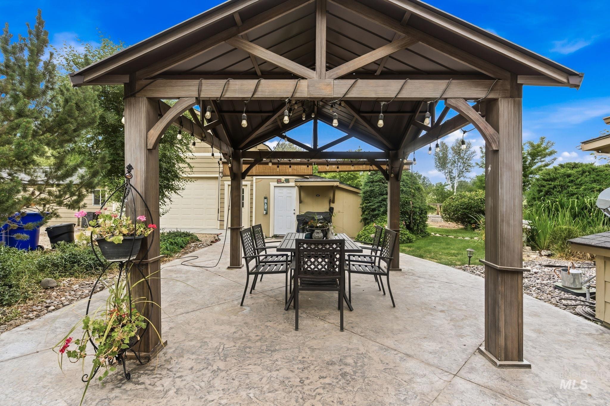 1621 S Artesian Rd, Eagle, Idaho 83616, 3 Bedrooms, 2 Bathrooms, Residential For Sale, Price $774,990,MLS 98993946