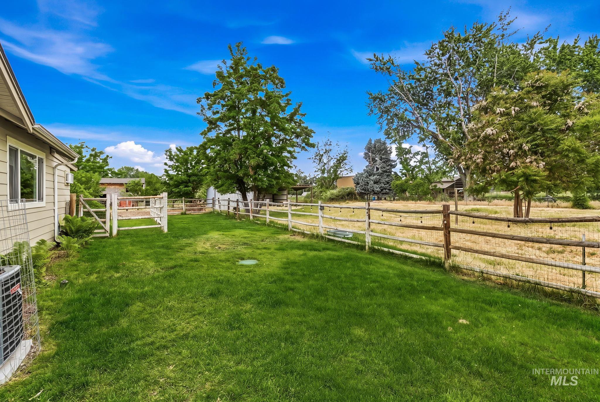1621 S Artesian Rd, Eagle, Idaho 83616, 3 Bedrooms, 2 Bathrooms, Residential For Sale, Price $774,990,MLS 98993946