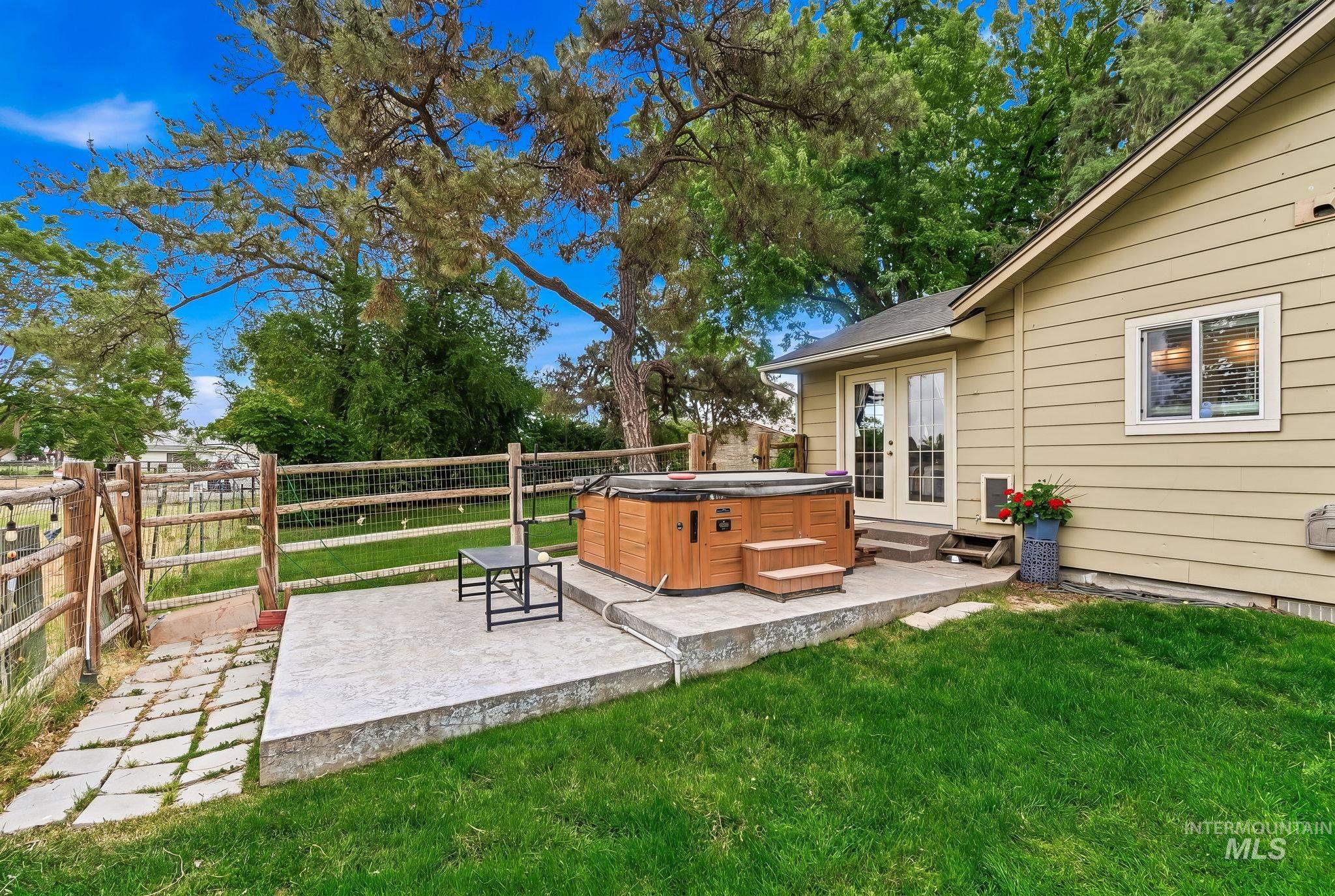 1621 S Artesian Rd, Eagle, Idaho 83616, 3 Bedrooms, 2 Bathrooms, Residential For Sale, Price $774,990,MLS 98993946