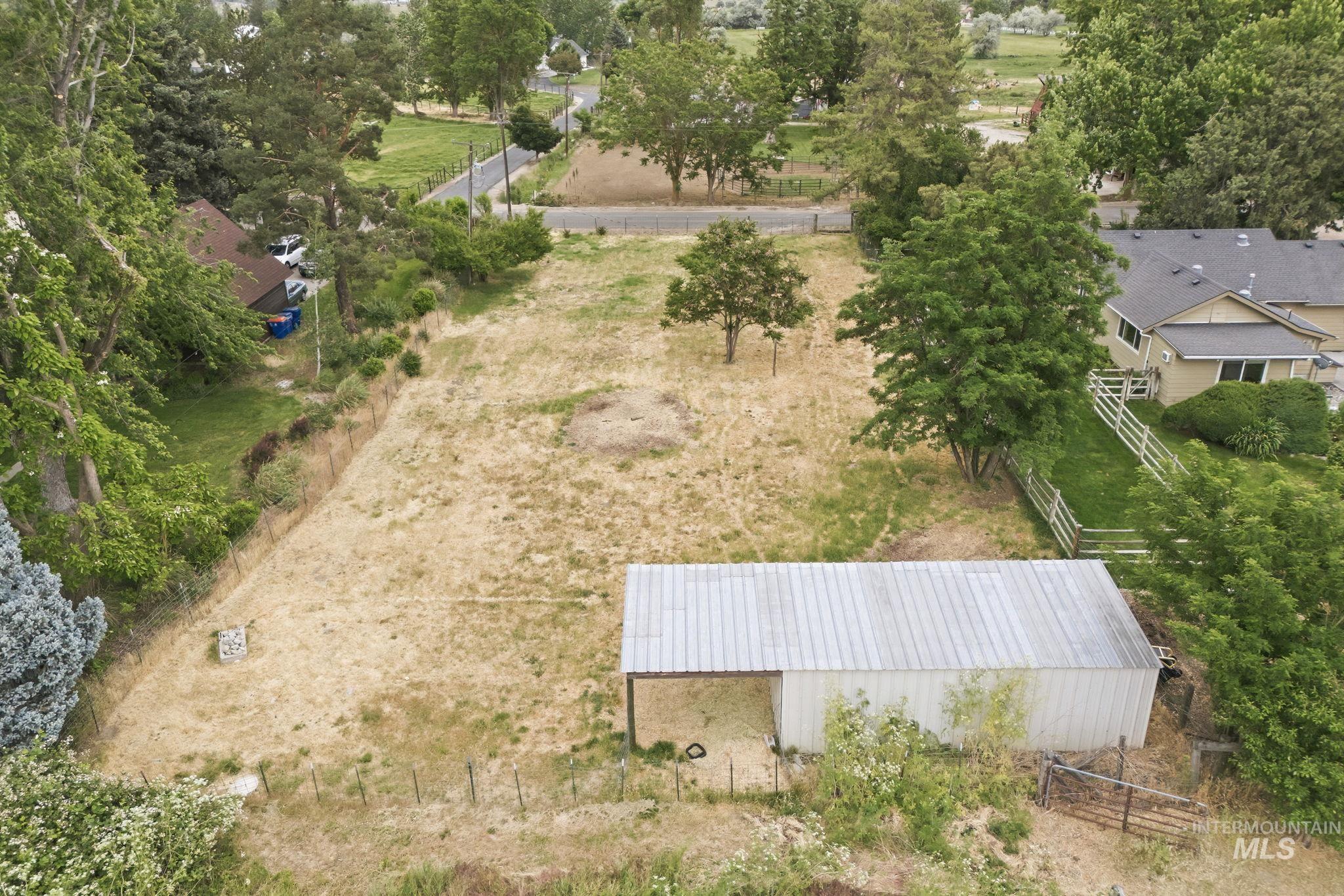 1621 S Artesian Rd, Eagle, Idaho 83616, 3 Bedrooms, 2 Bathrooms, Residential For Sale, Price $774,990,MLS 98993946