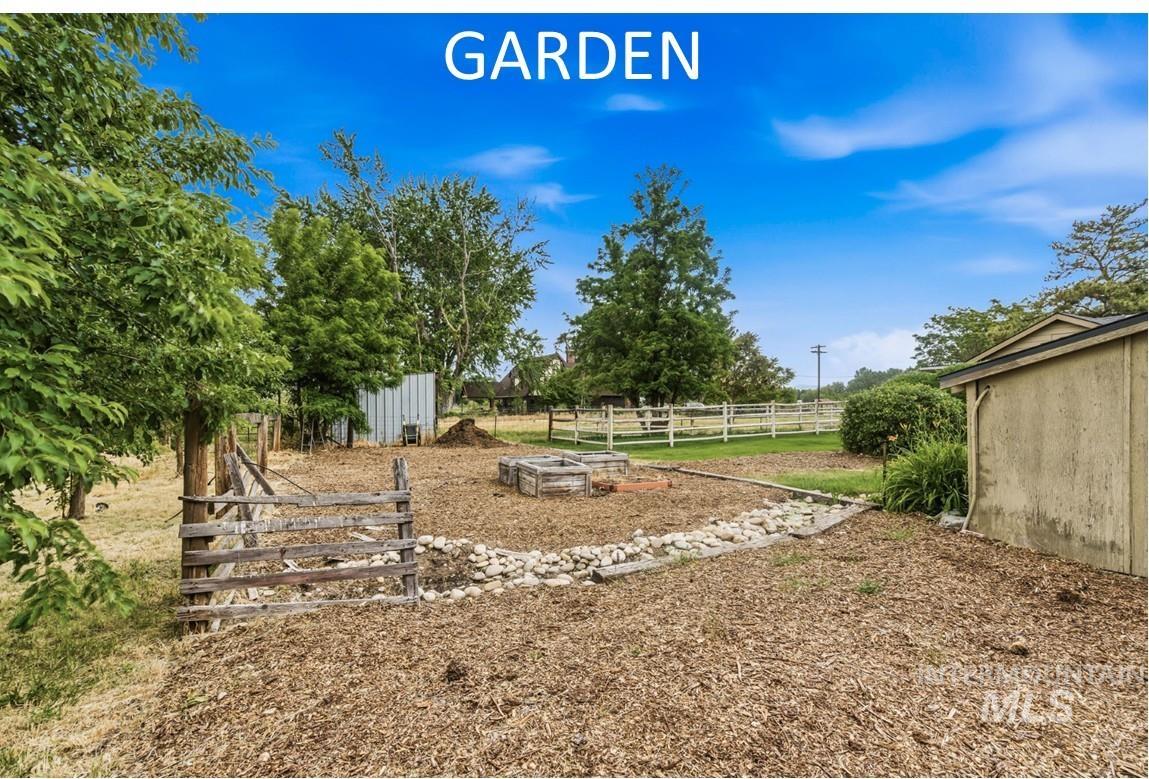 1621 S Artesian Rd, Eagle, Idaho 83616, 3 Bedrooms, 2 Bathrooms, Residential For Sale, Price $774,990,MLS 98993946