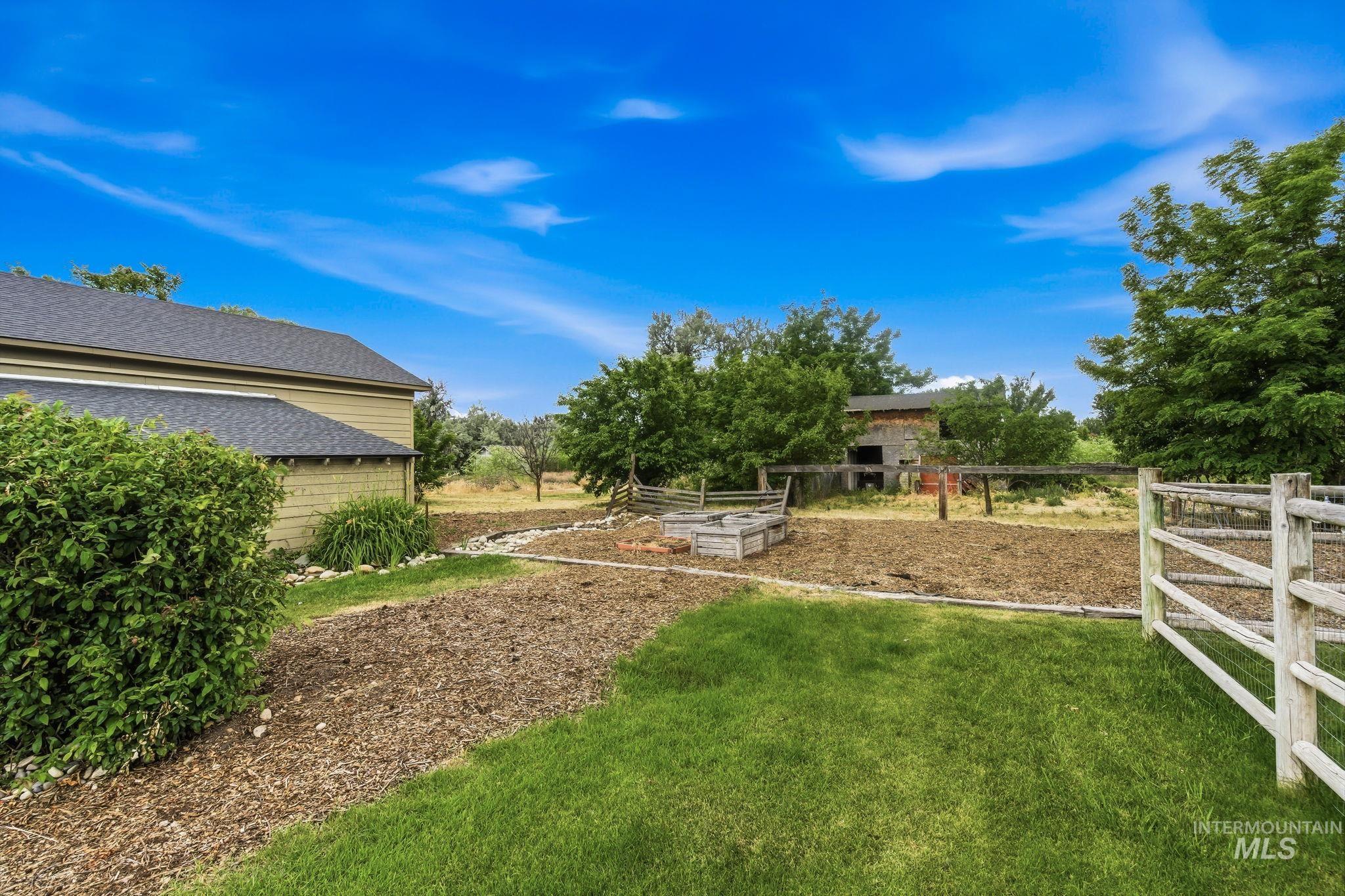 1621 S Artesian Rd, Eagle, Idaho 83616, 3 Bedrooms, 2 Bathrooms, Residential For Sale, Price $774,990,MLS 98993946