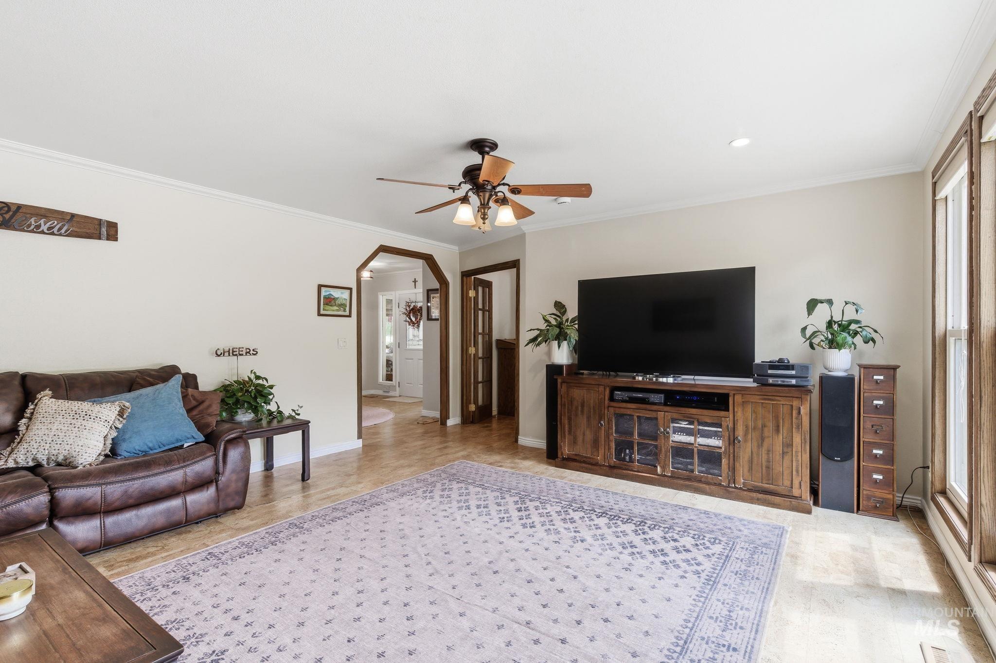 1621 S Artesian Rd, Eagle, Idaho 83616, 3 Bedrooms, 2 Bathrooms, Residential For Sale, Price $774,990,MLS 98993946