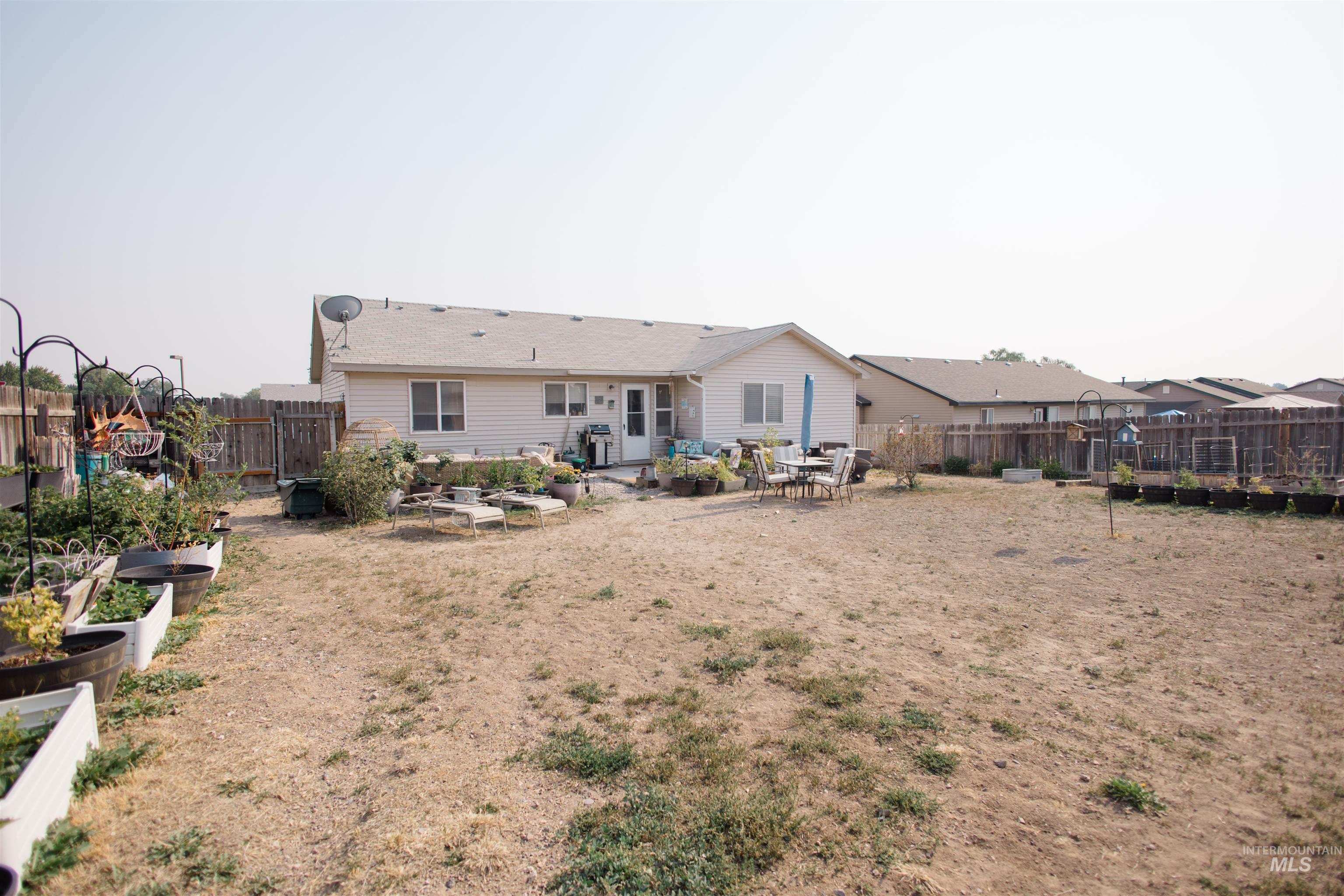 1188 NE Rockridge, Mountain Home, Idaho 83647, 4 Bedrooms, 2 Bathrooms, Residential For Sale, Price $368,550,MLS 98993971