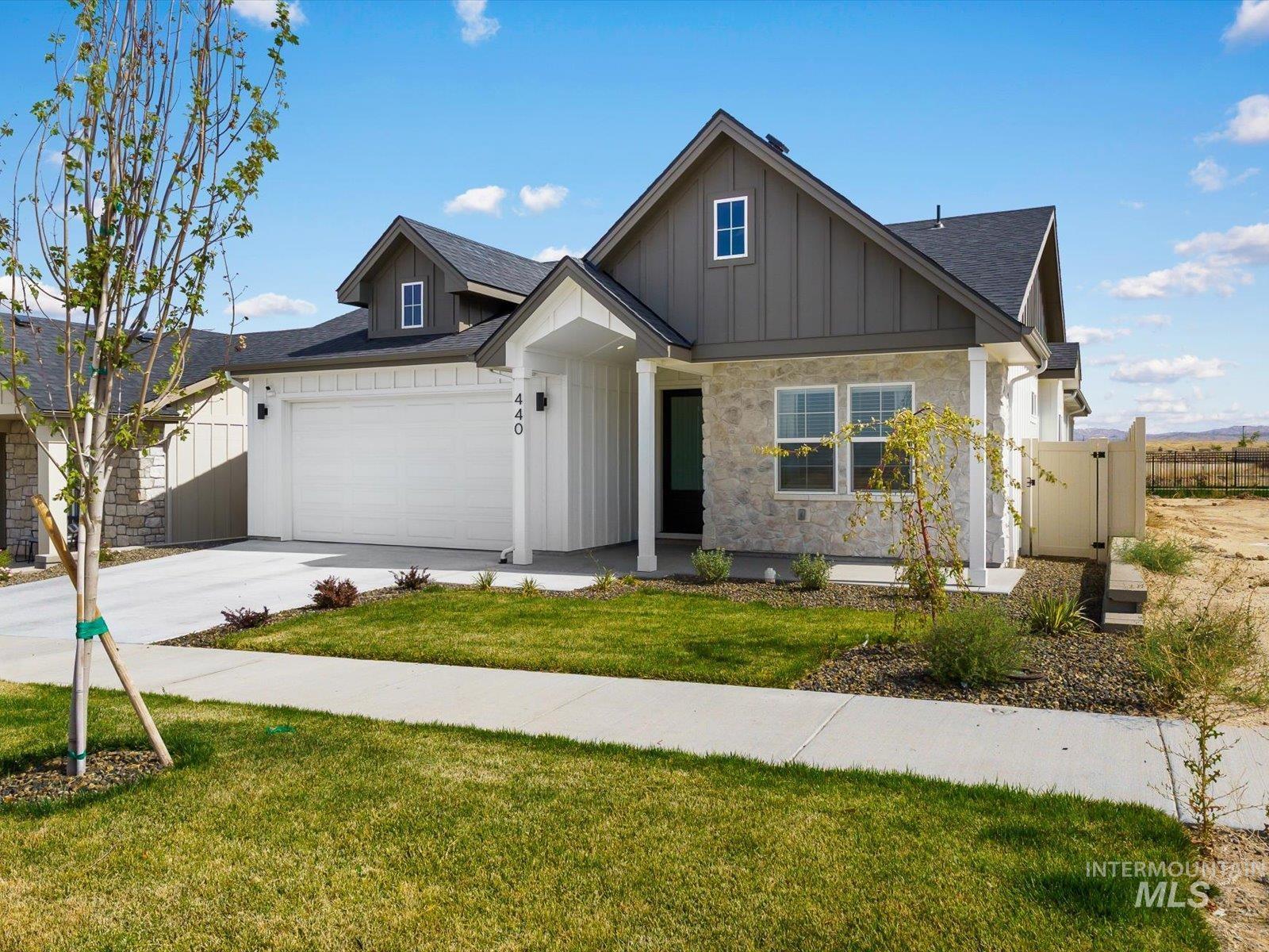 440 S Radiator Way, Boise, Idaho 83716, 3 Bedrooms, 2 Bathrooms, Residential For Sale, Price $555,000,MLS 98994013