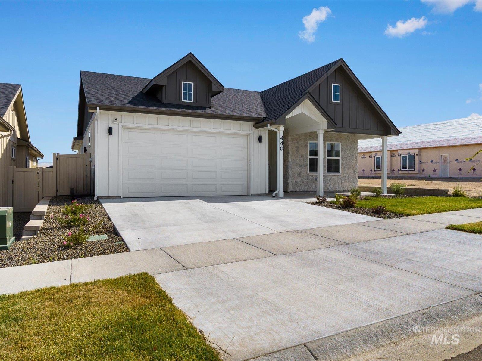 440 S Radiator Way, Boise, Idaho 83716, 3 Bedrooms, 2 Bathrooms, Residential For Sale, Price $555,000,MLS 98994013