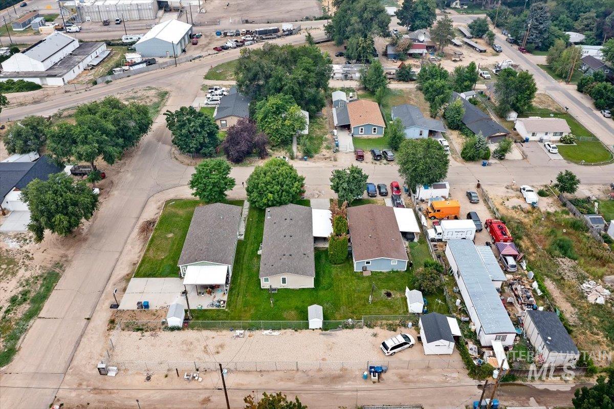 912 4th Ave N, Nampa, Idaho 83687, 9 Bedrooms, 6 Bathrooms, Residential For Sale, Price $850,000,MLS 98994017