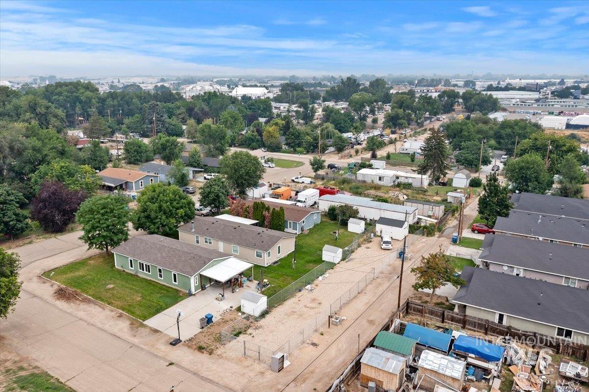 912 4th Ave N, Nampa, Idaho 83687, 9 Bedrooms, 6 Bathrooms, Residential For Sale, Price $850,000,MLS 98994017